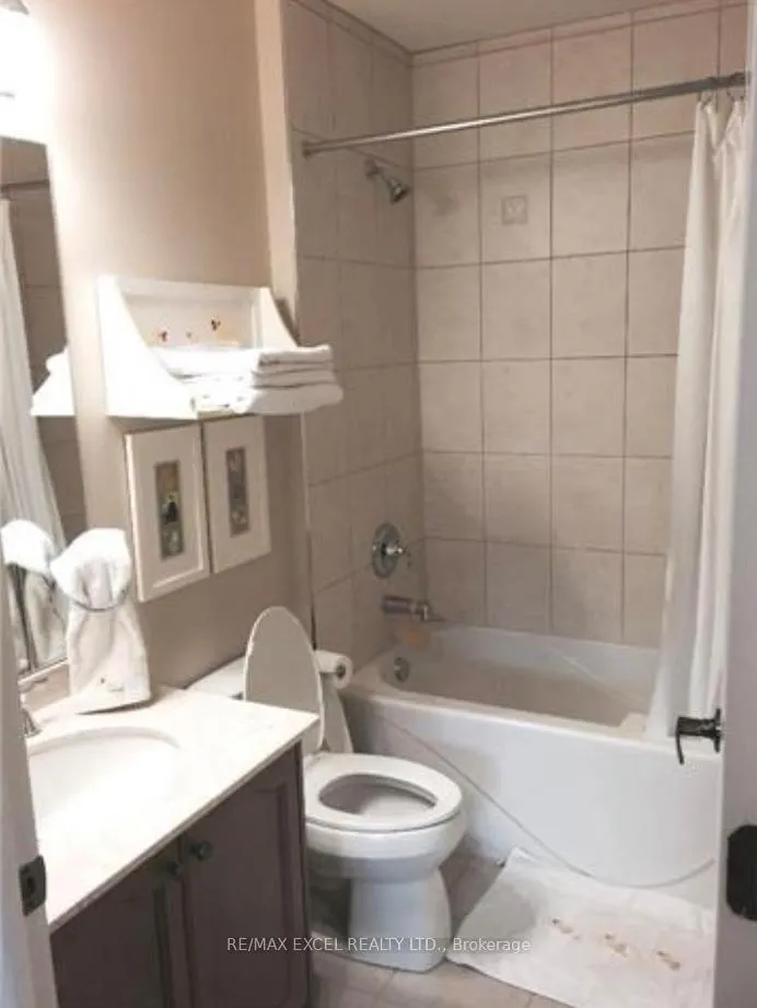 Photo 10 of Unit 312, 1 Verclaire Gate, Markham, Unionville — HOMEH