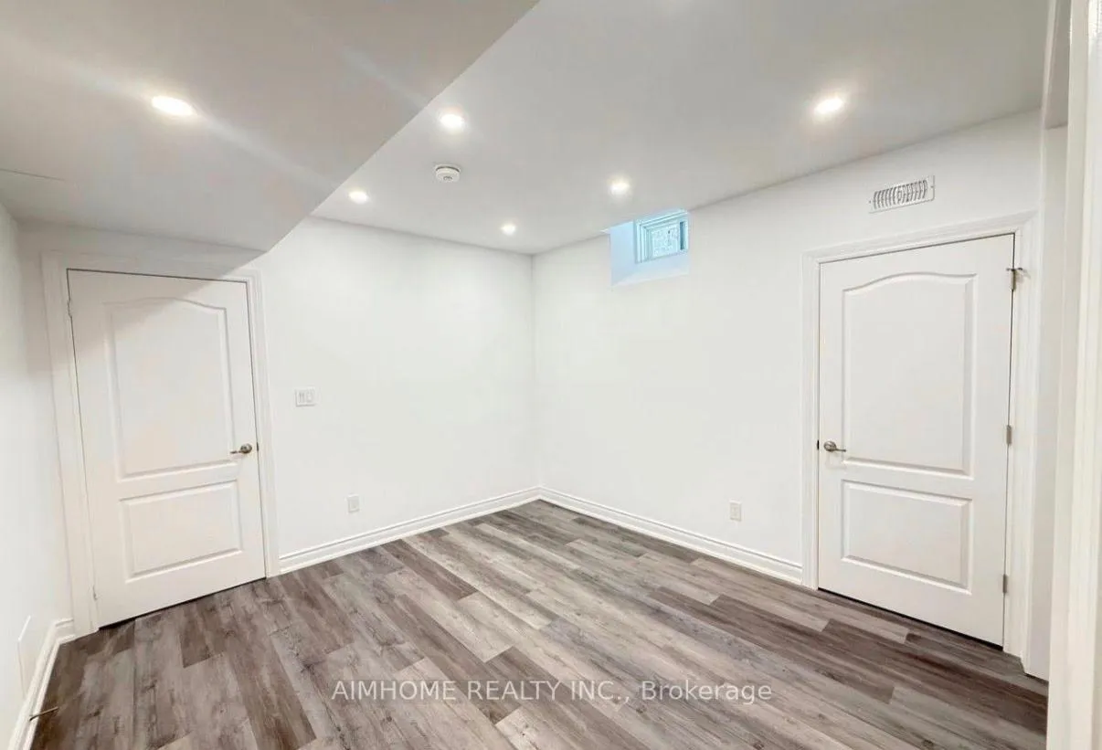 Photo 2 of 141 Maple Ridge Crescent, Markham, Greensborough — HOMEH