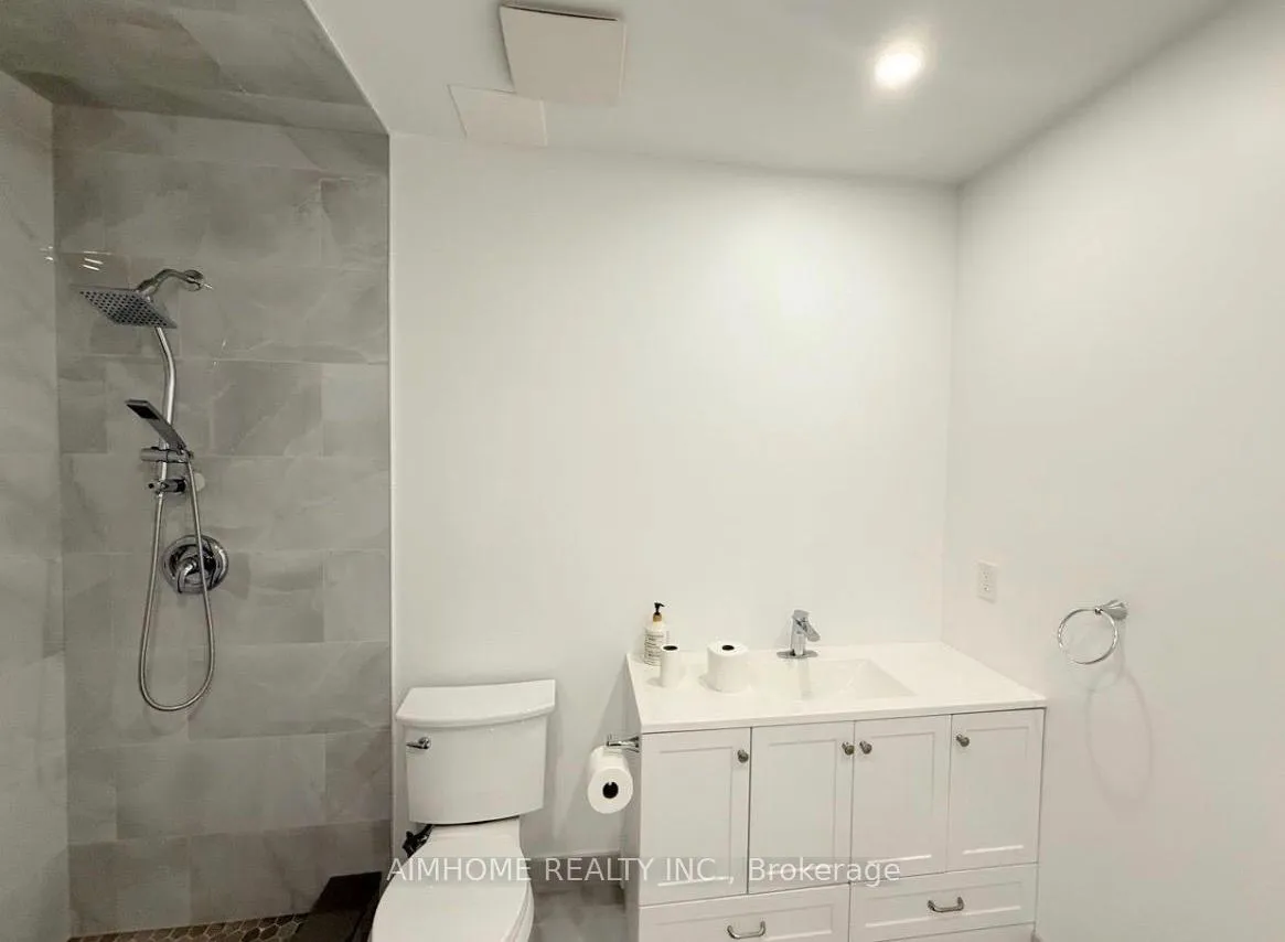 Photo 5 of 141 Maple Ridge Crescent, Markham, Greensborough — HOMEH
