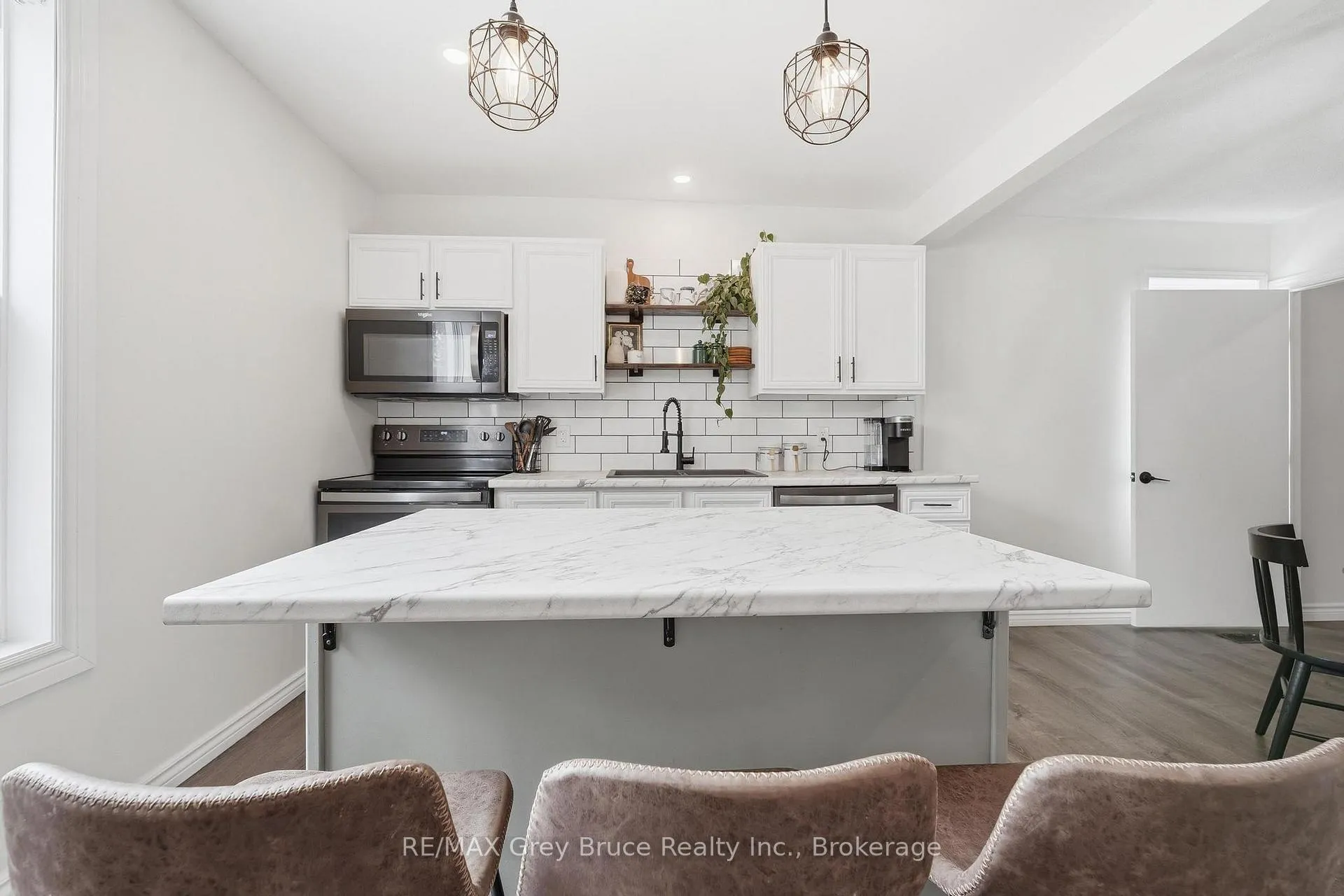 Photo 11 of 230 2nd Avenue SE, Arran-Elderslie — HOMEH