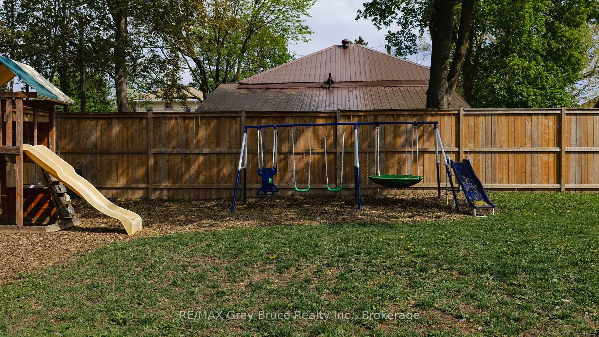 Photo 32 of 230 2nd Avenue SE, Arran-Elderslie — HOMEH