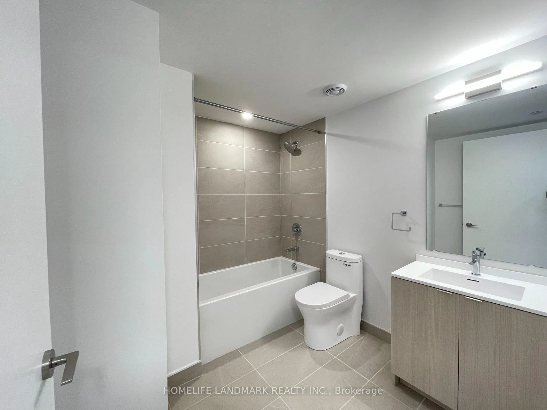 Photo 6 of Unit 803, 100 Queen Street E, Toronto, Church-Yonge Corridor — HOMEH