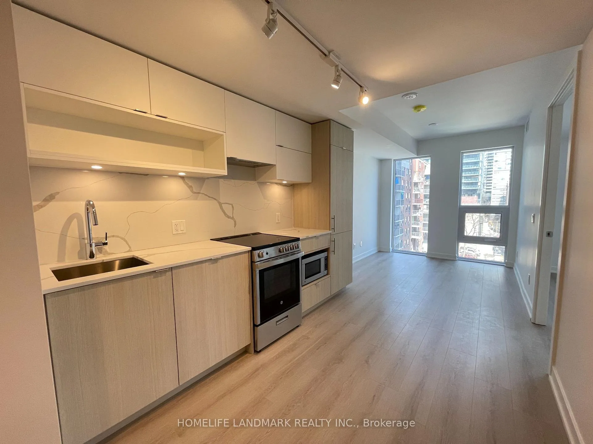 Photo 7 of Unit 803, 100 Queen Street E, Toronto, Church-Yonge Corridor — HOMEH