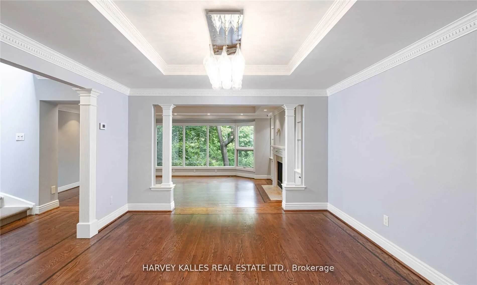 Photo 5 of 22 Lower Village Gate, Toronto, Forest Hill South — HOMEH