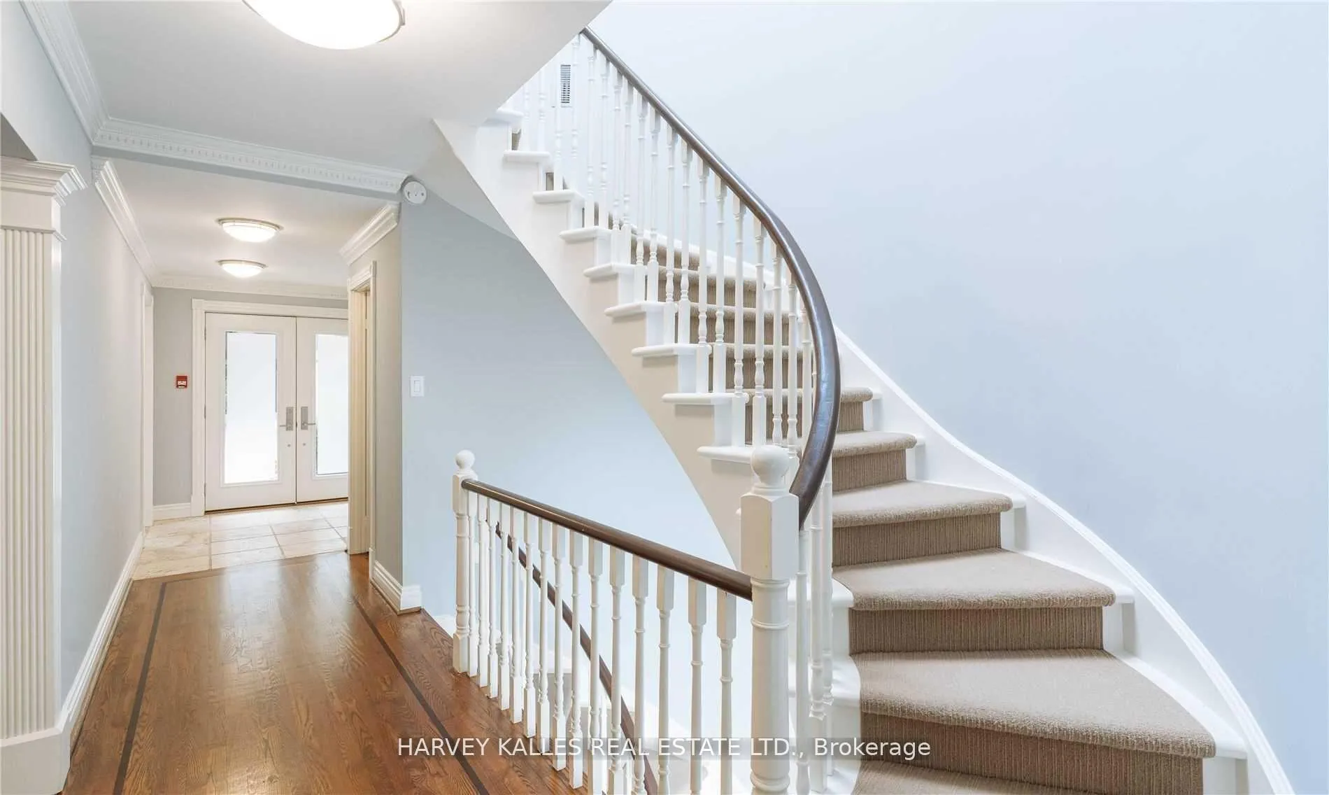 Photo 11 of 22 Lower Village Gate, Toronto, Forest Hill South — HOMEH