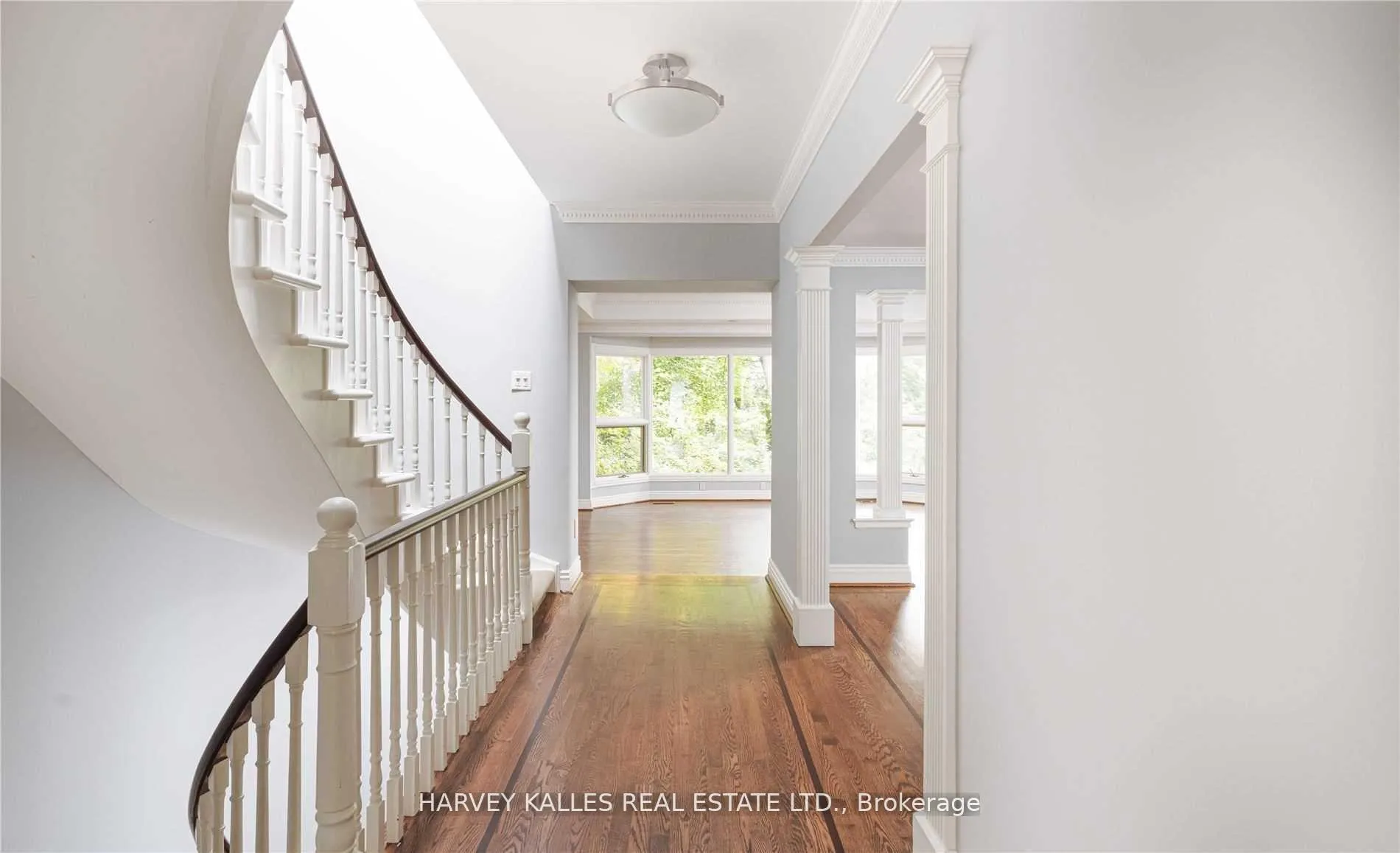 Photo 32 of 22 Lower Village Gate, Toronto, Forest Hill South — HOMEH