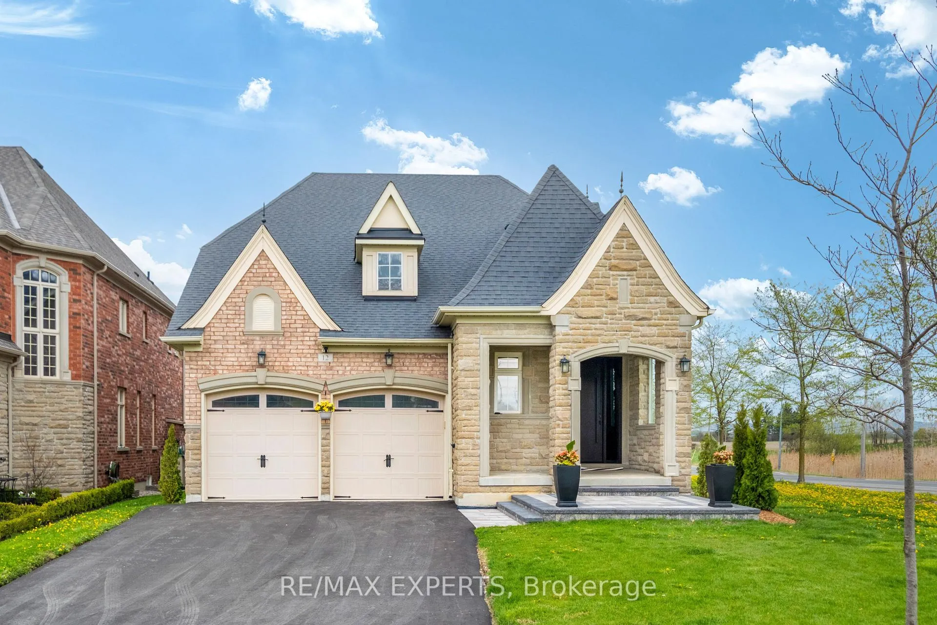 Front of 12 Valley Point Crescent