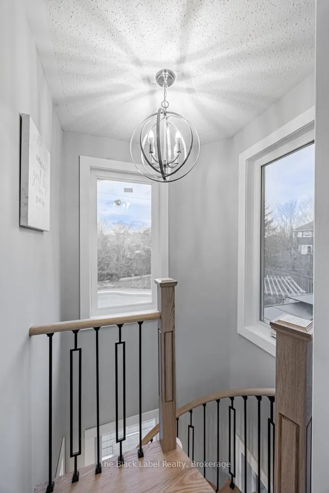 Photo 22 of 48 Lipton Crescent, Whitby, Pringle Creek — HOMEH