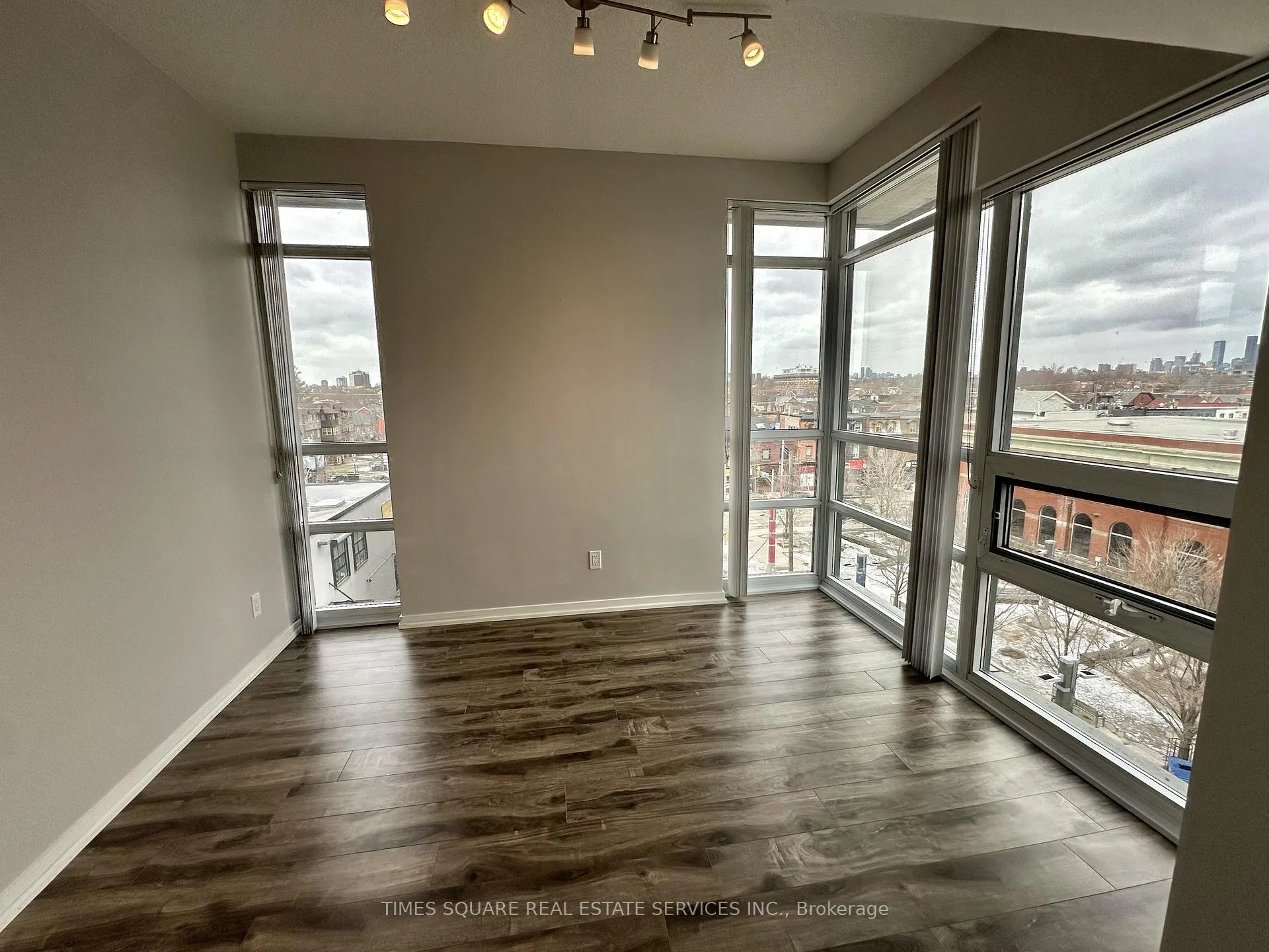 Photo 4 of Unit 640, 68 Abell Street, Toronto, Little Portugal — HOMEH