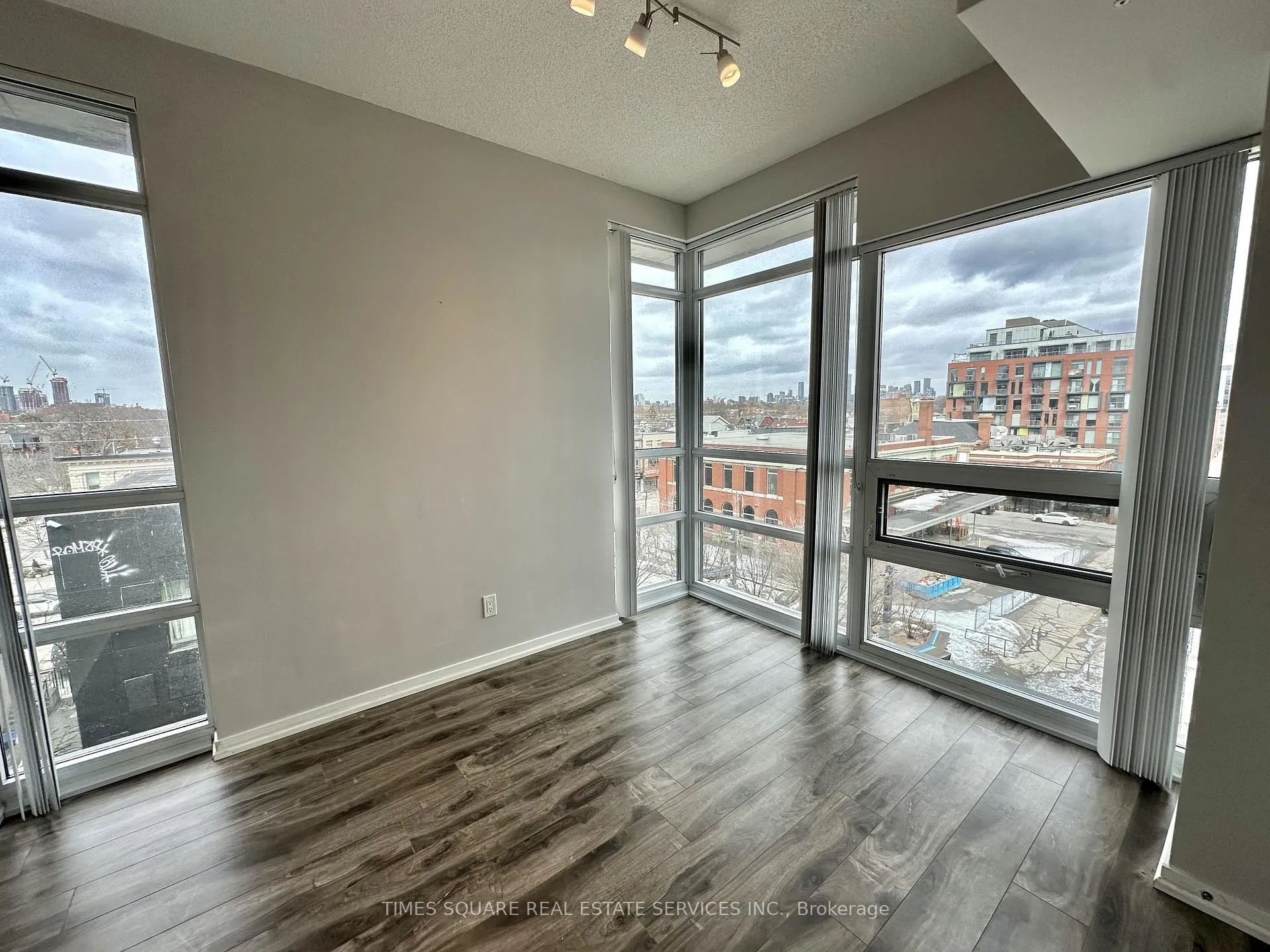 Photo 5 of Unit 640, 68 Abell Street, Toronto, Little Portugal — HOMEH