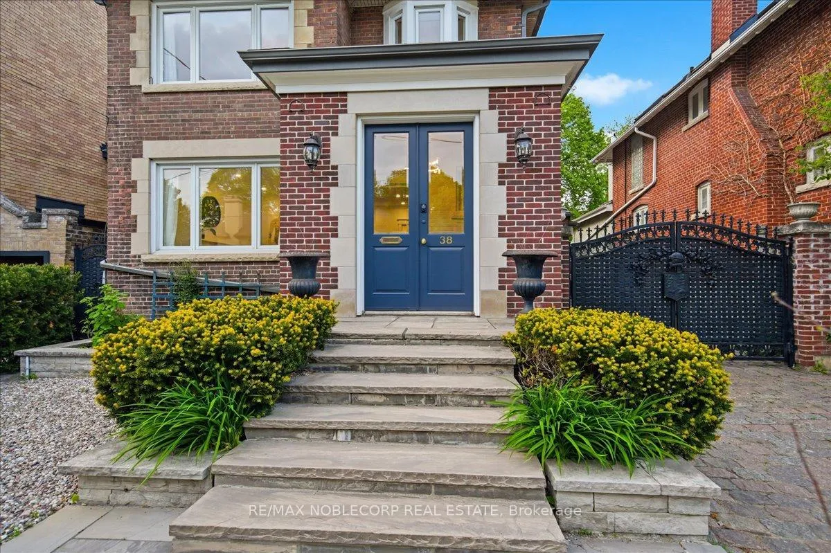 Photo 2 of 38 Glenrose Avenue, Toronto, Rosedale-Moore Park — HOMEH