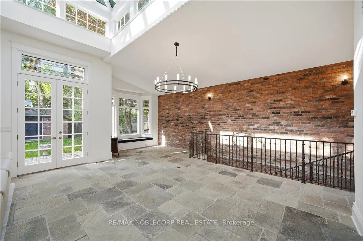 Photo 16 of 38 Glenrose Avenue, Toronto, Rosedale-Moore Park — HOMEH