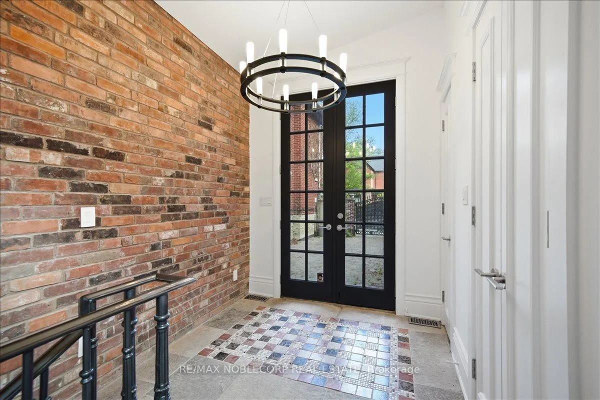 Photo 18 of 38 Glenrose Avenue, Toronto, Rosedale-Moore Park — HOMEH