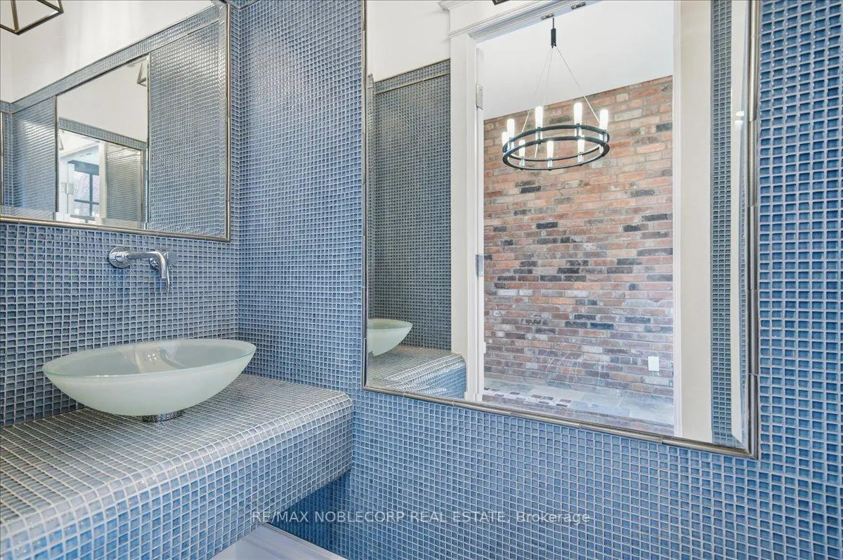 Photo 20 of 38 Glenrose Avenue, Toronto, Rosedale-Moore Park — HOMEH