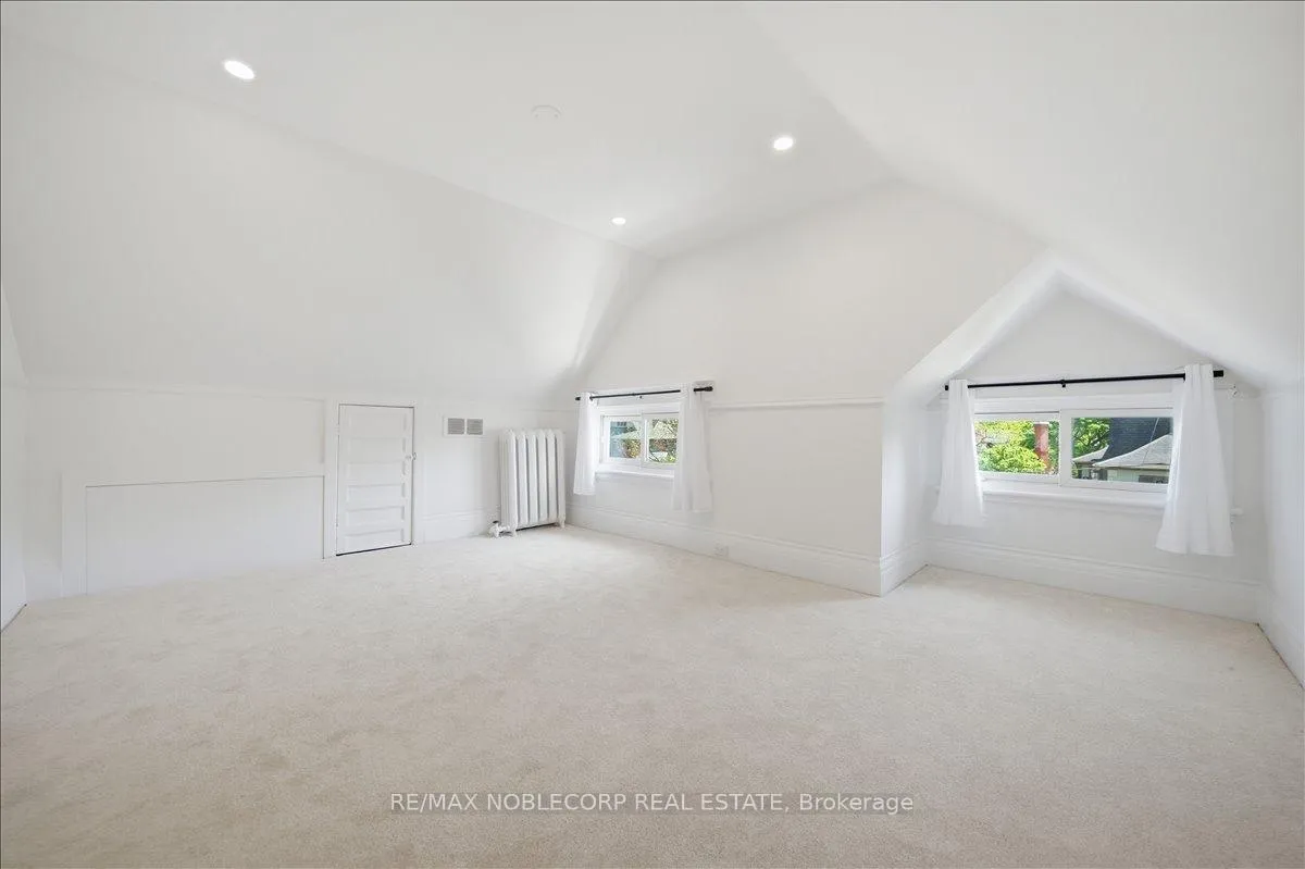 Photo 35 of 38 Glenrose Avenue, Toronto, Rosedale-Moore Park — HOMEH