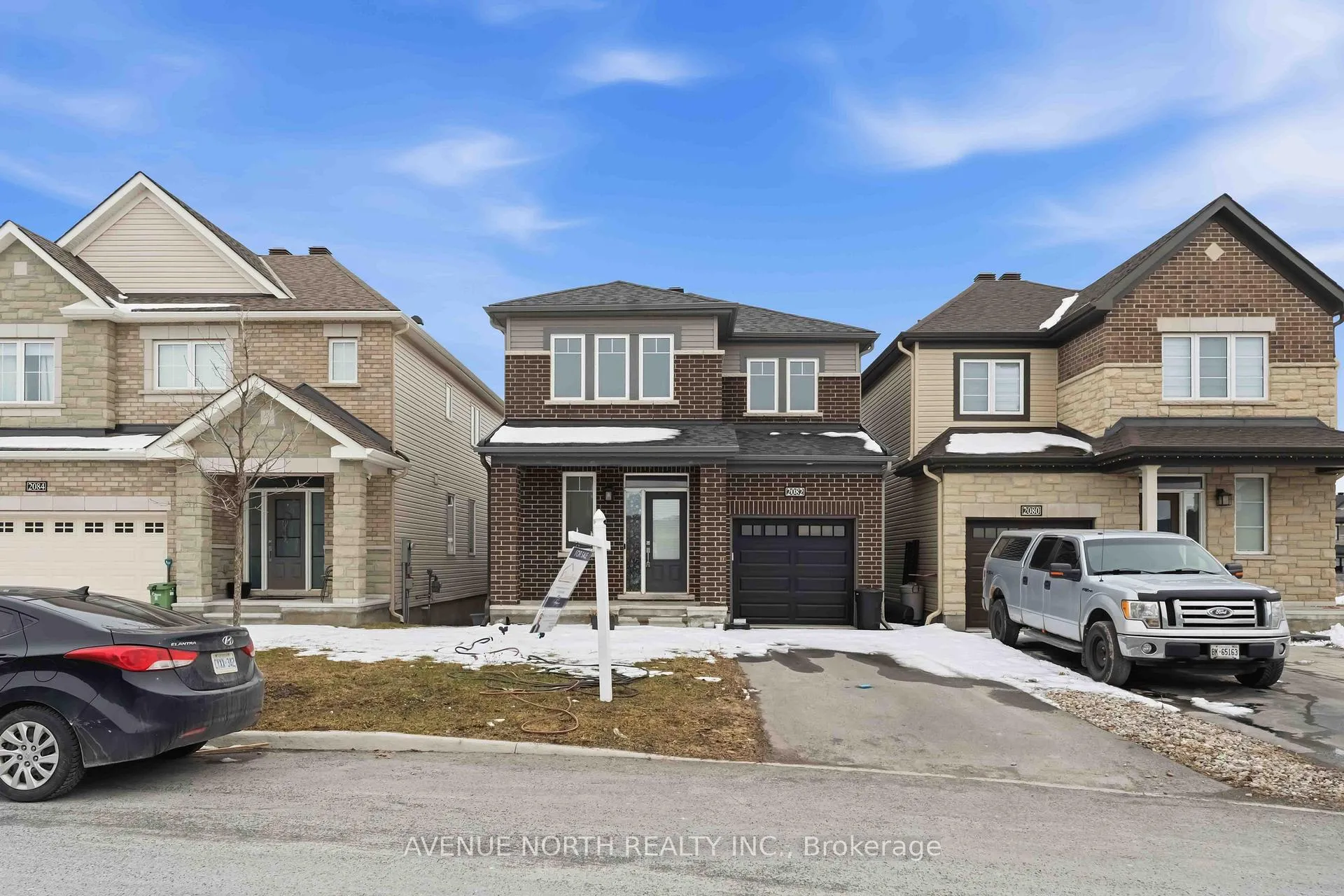 Photo 3 of 2082 Caltra Crescent, Ottawa, Barrhaven - Half Moon Bay — HOMEH