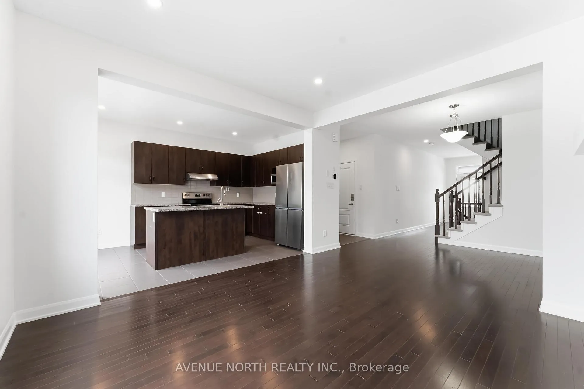 Photo 11 of 2082 Caltra Crescent, Ottawa, Barrhaven - Half Moon Bay — HOMEH