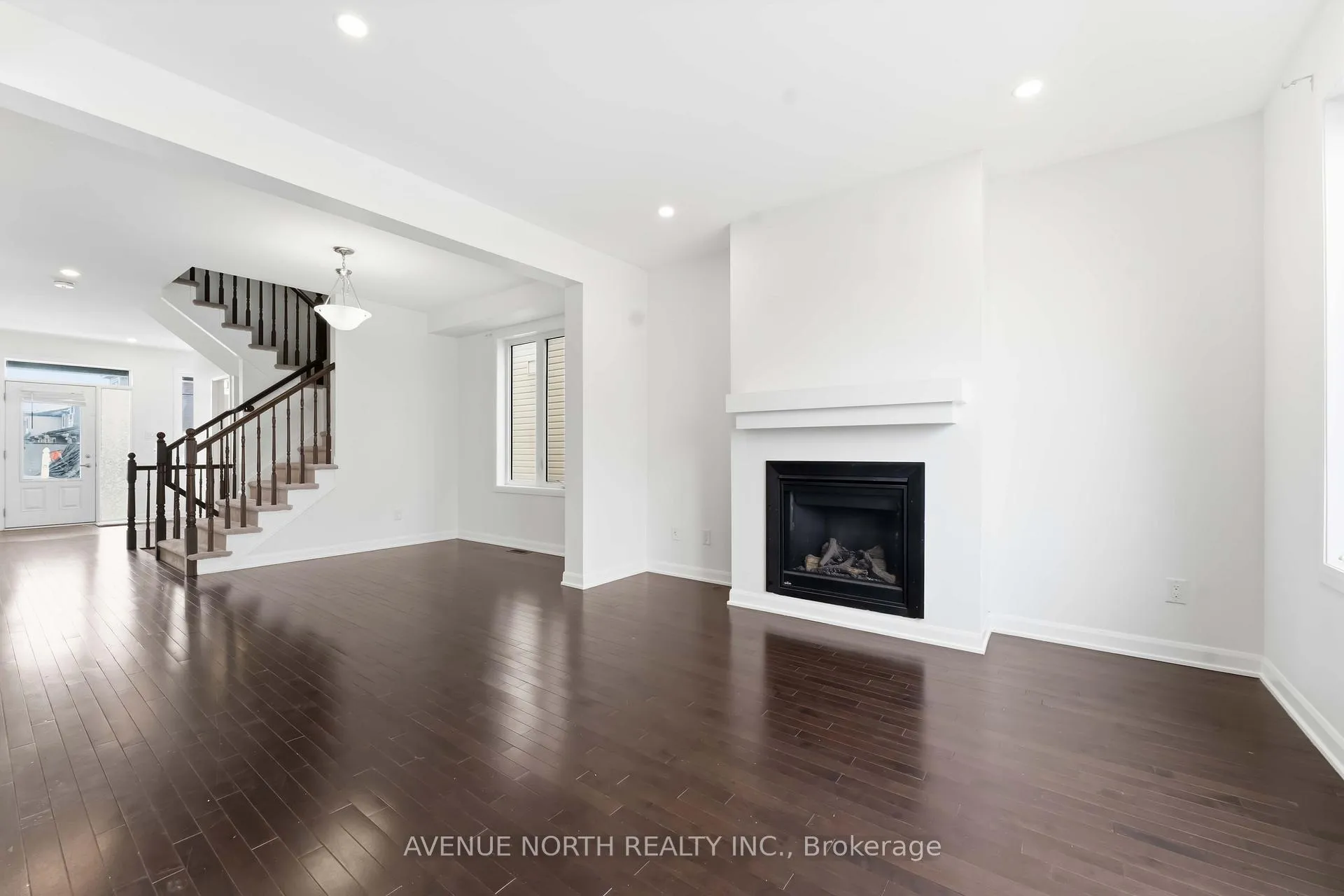 Photo 12 of 2082 Caltra Crescent, Ottawa, Barrhaven - Half Moon Bay — HOMEH