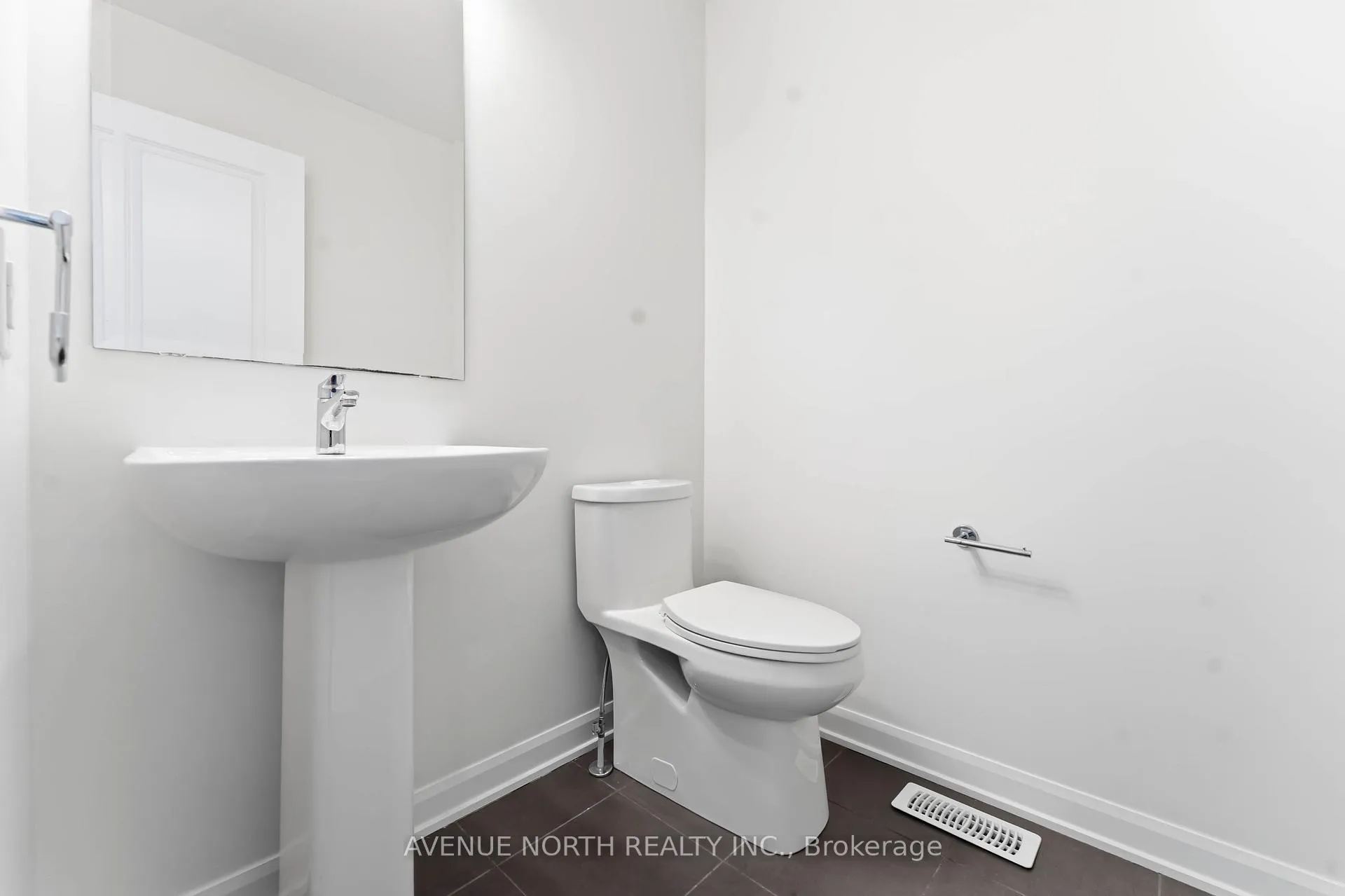Photo 16 of 2082 Caltra Crescent, Ottawa, Barrhaven - Half Moon Bay — HOMEH