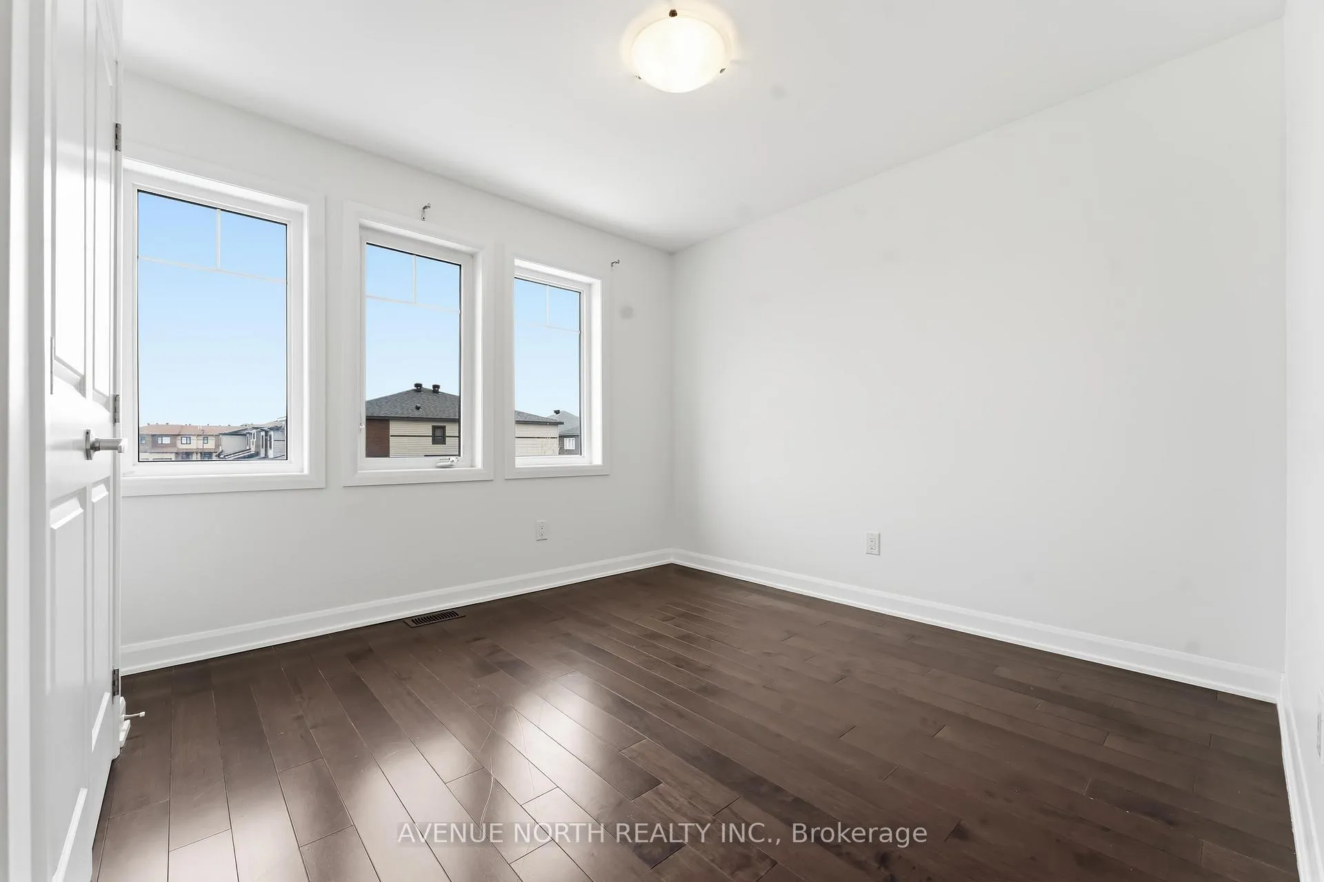 Photo 18 of 2082 Caltra Crescent, Ottawa, Barrhaven - Half Moon Bay — HOMEH