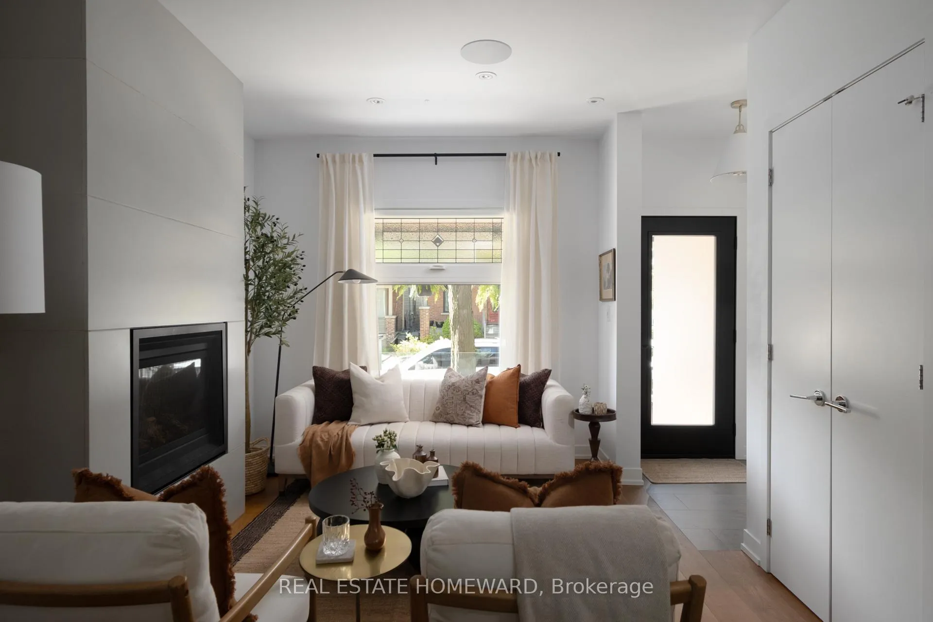 Photo 4 of 204 Bain Avenue, Toronto, North Riverdale — HOMEH