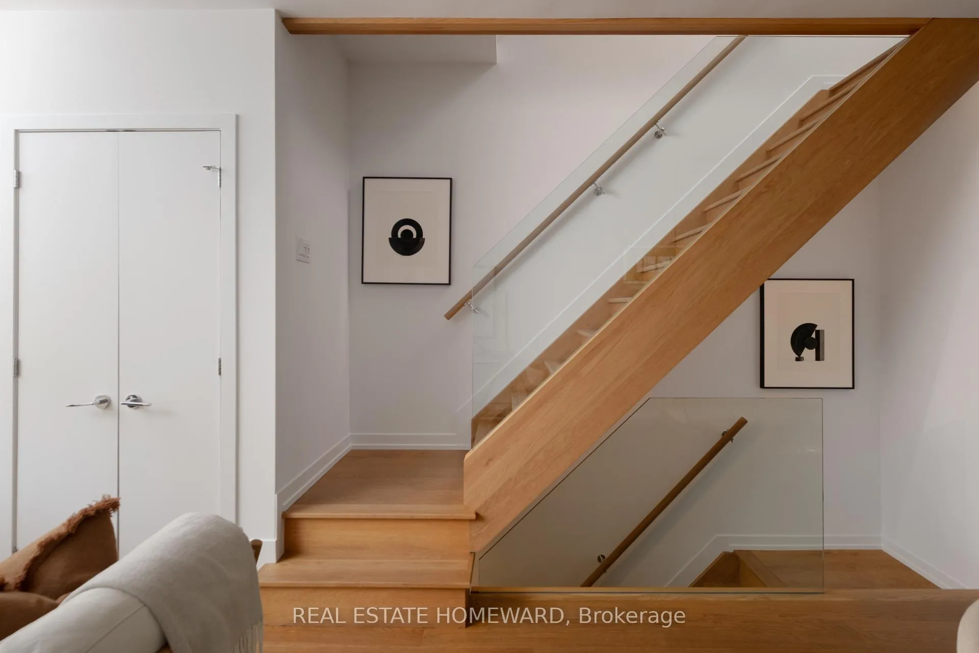 Photo 15 of 204 Bain Avenue, Toronto, North Riverdale — HOMEH