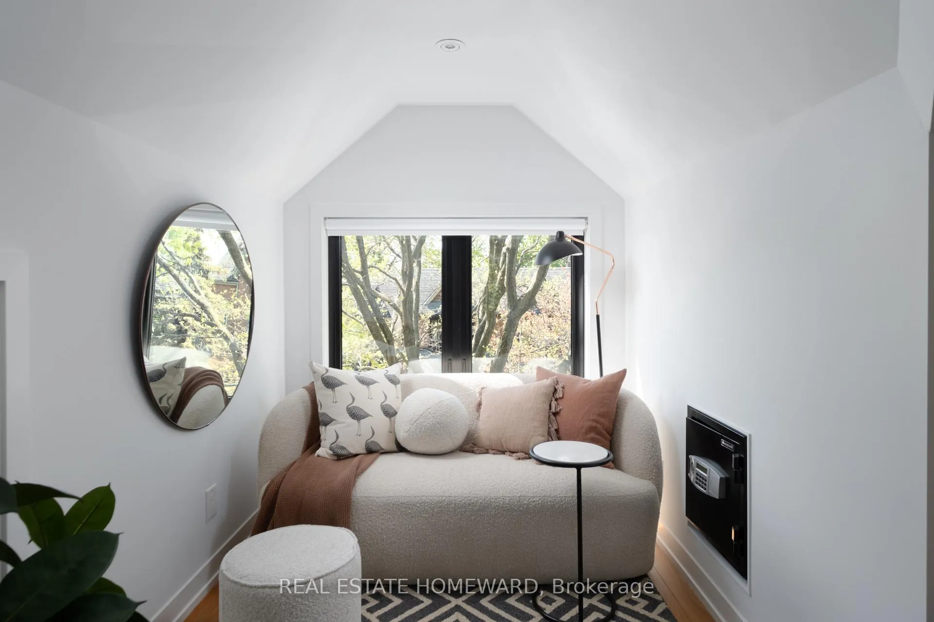Photo 23 of 204 Bain Avenue, Toronto, North Riverdale — HOMEH