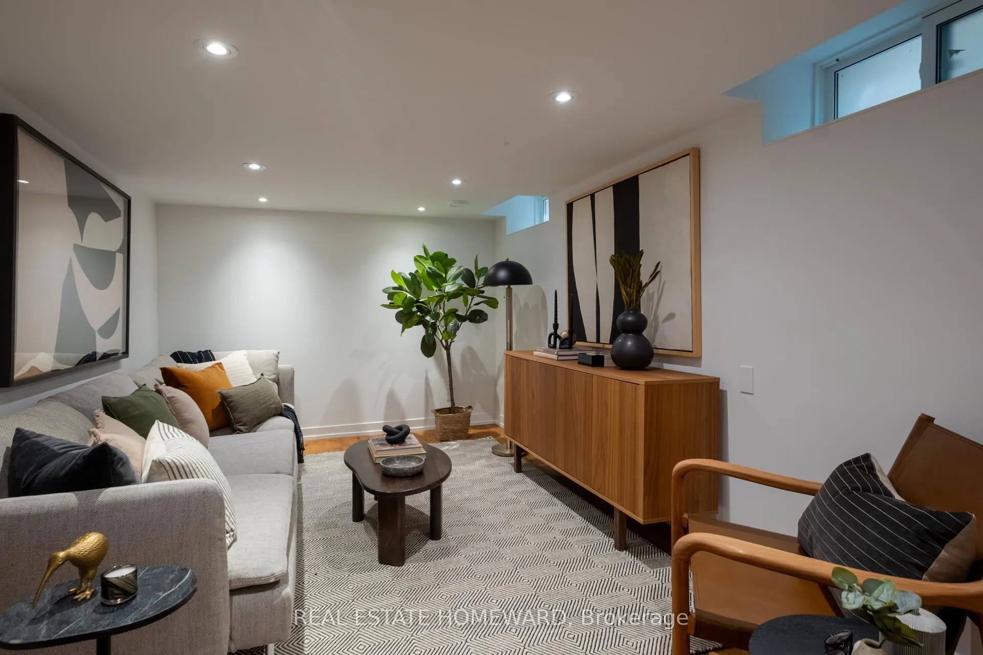 Photo 33 of 204 Bain Avenue, Toronto, North Riverdale — HOMEH