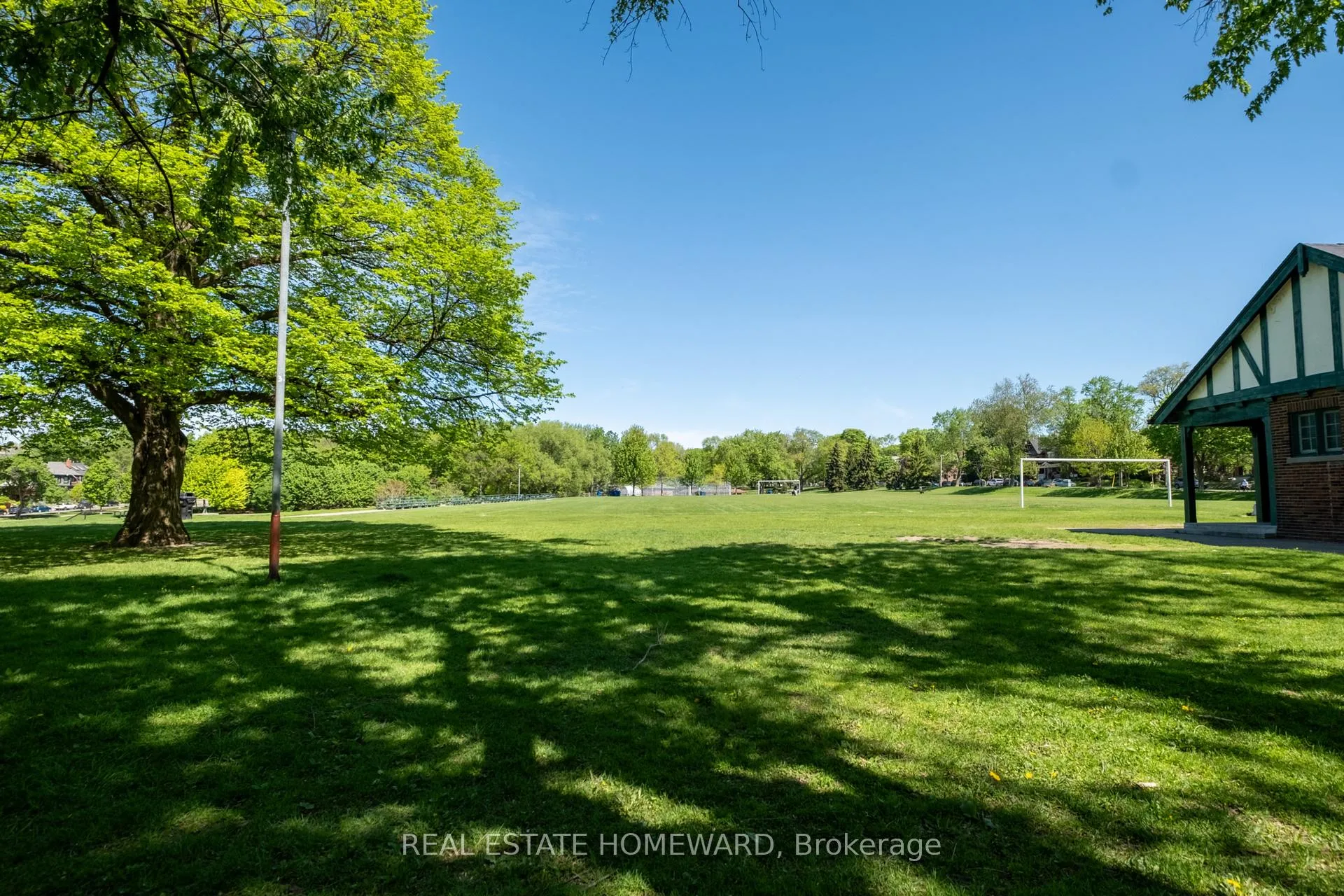 Photo 43 of 204 Bain Avenue, Toronto, North Riverdale — HOMEH