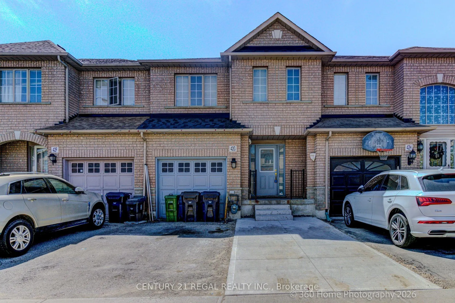 Photo 1 of 42G View Green Crescent, Etobicoke, West Humber-Clairville — HOMEH
