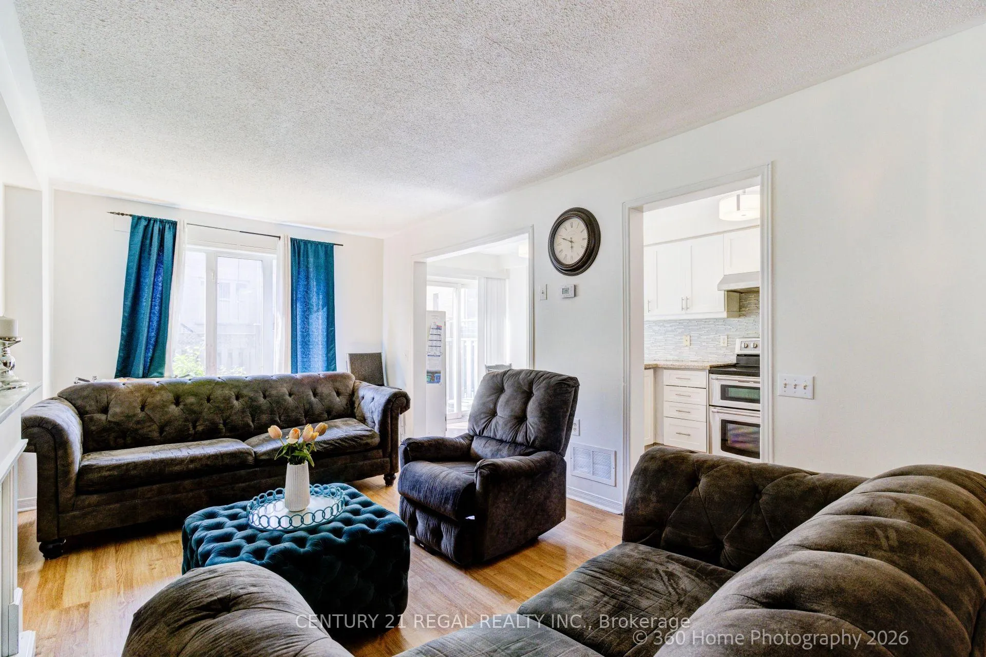 Photo 7 of 42G View Green Crescent, Etobicoke, West Humber-Clairville — HOMEH