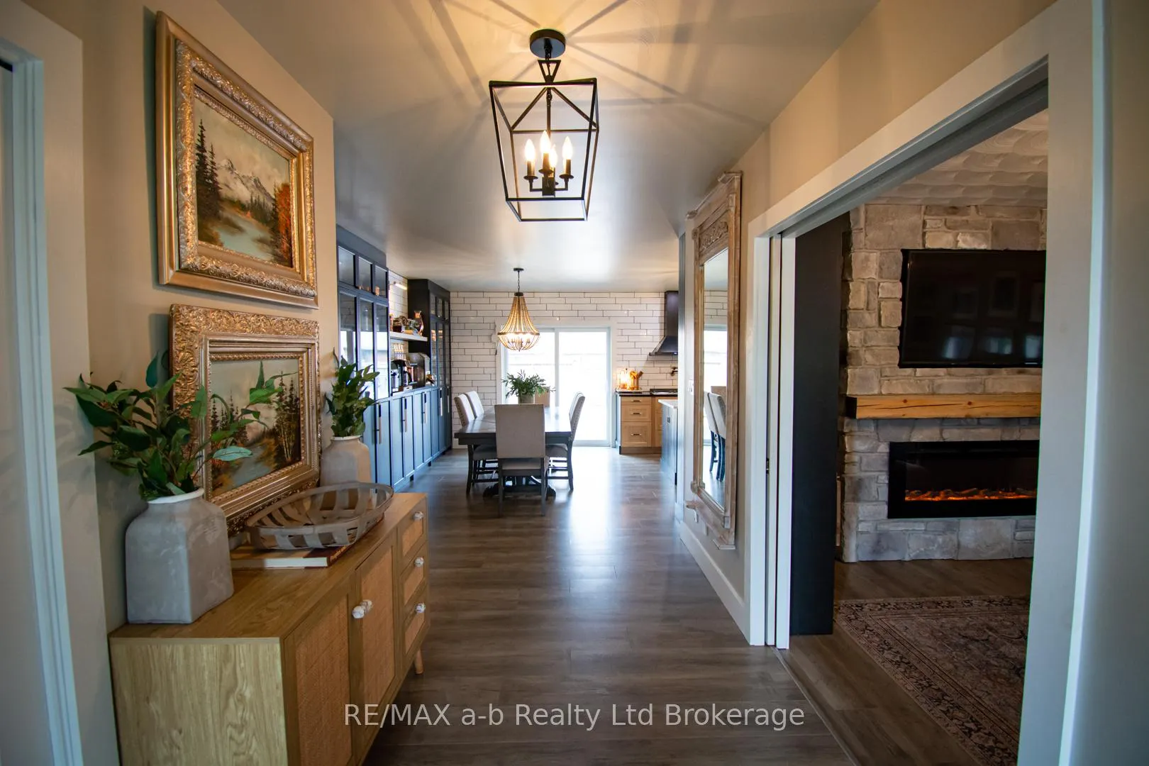 Photo 5 of 3 Belfast Circle, Tillsonburg — HOMEH