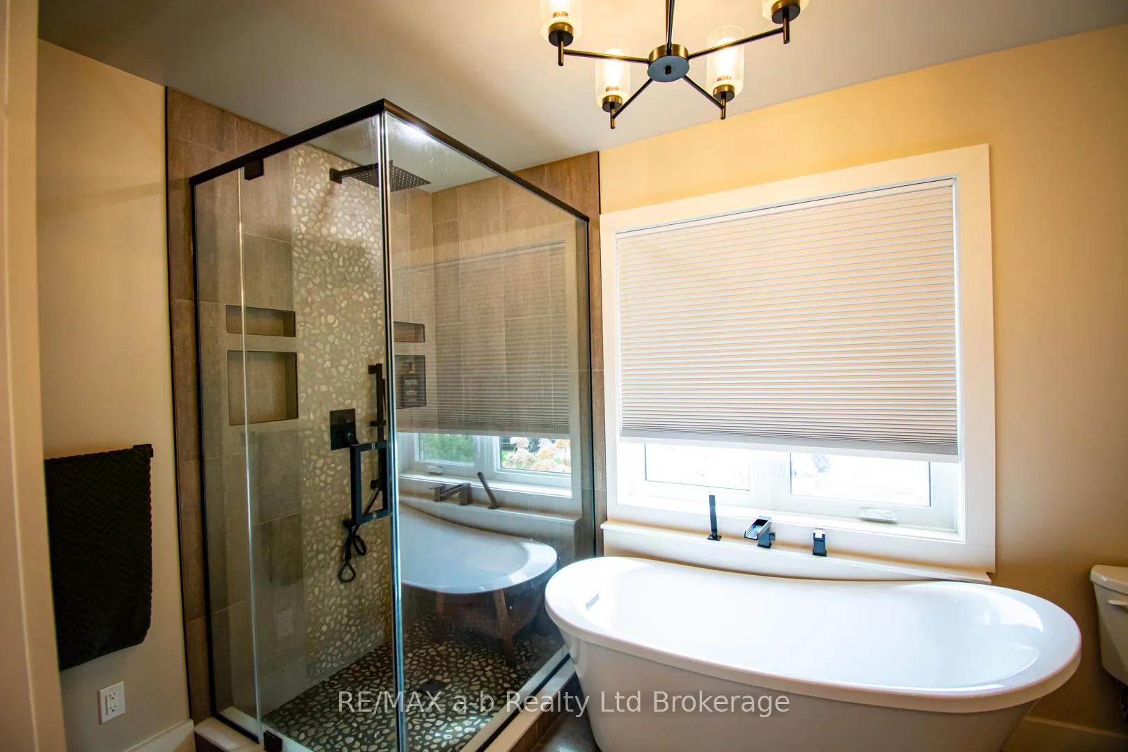 Photo 20 of 3 Belfast Circle, Tillsonburg — HOMEH