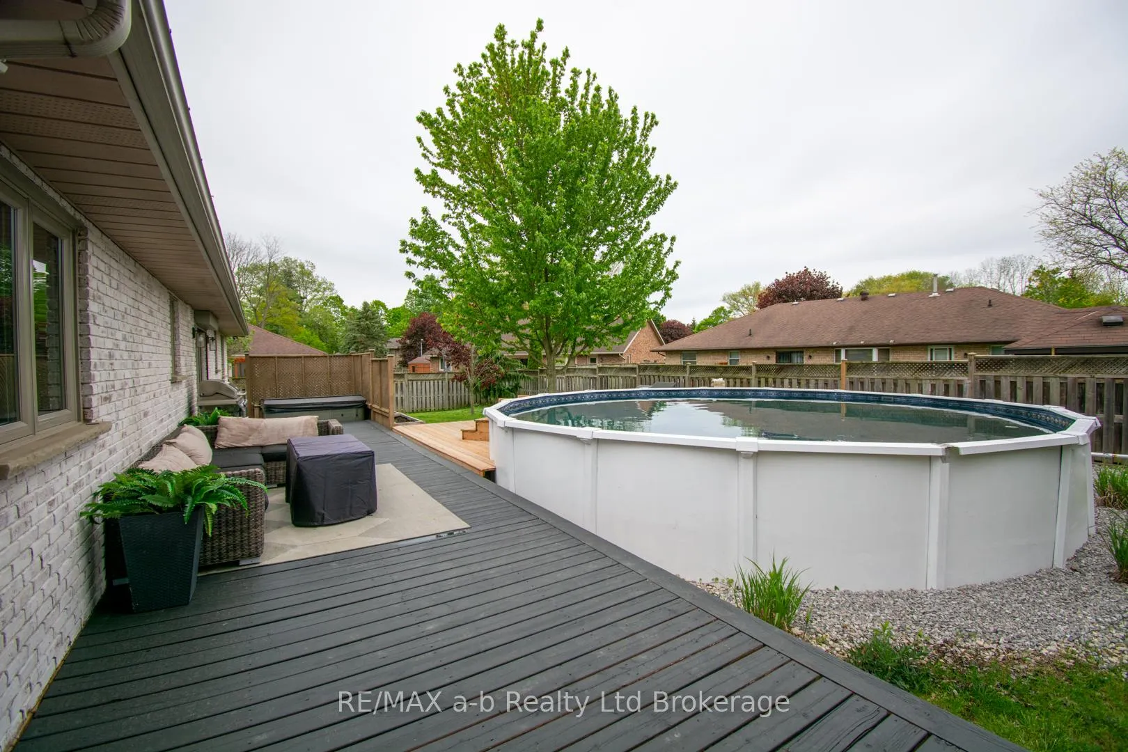 Photo 39 of 3 Belfast Circle, Tillsonburg — HOMEH