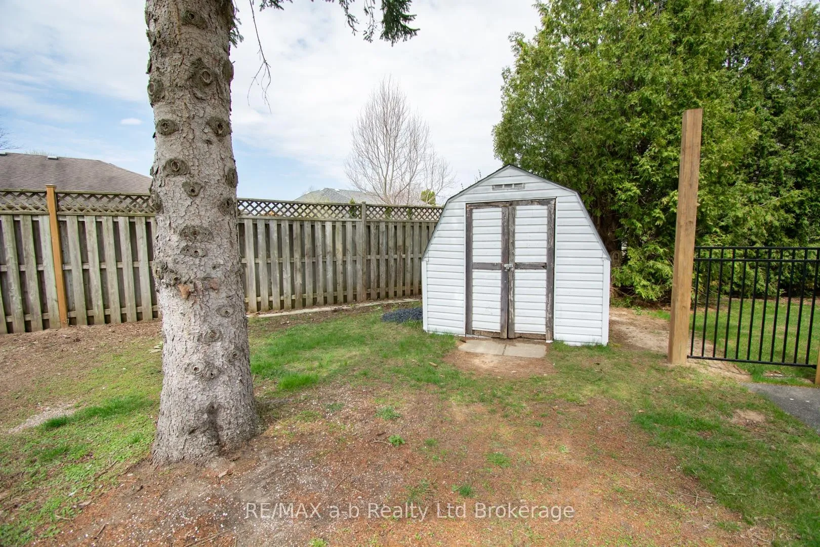 Photo 46 of 3 Belfast Circle, Tillsonburg — HOMEH