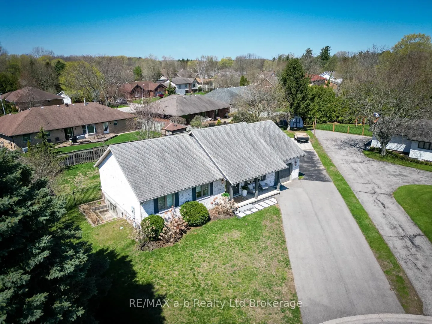 Photo 49 of 3 Belfast Circle, Tillsonburg — HOMEH