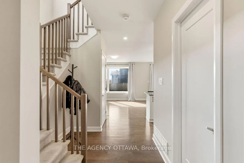 Photo 2 of 336 Barrett Farm Drive, Ottawa, Blossom Park/Kemp Park/Findlay Creek — HOMEH