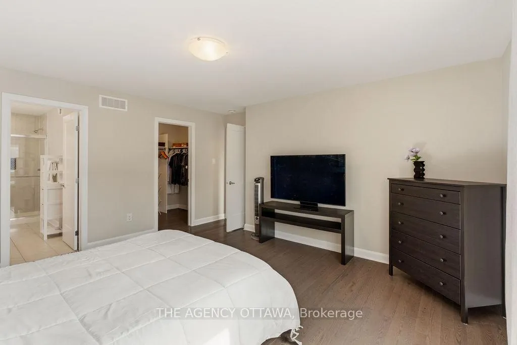 Photo 18 of 336 Barrett Farm Drive, Ottawa, Blossom Park/Kemp Park/Findlay Creek — HOMEH