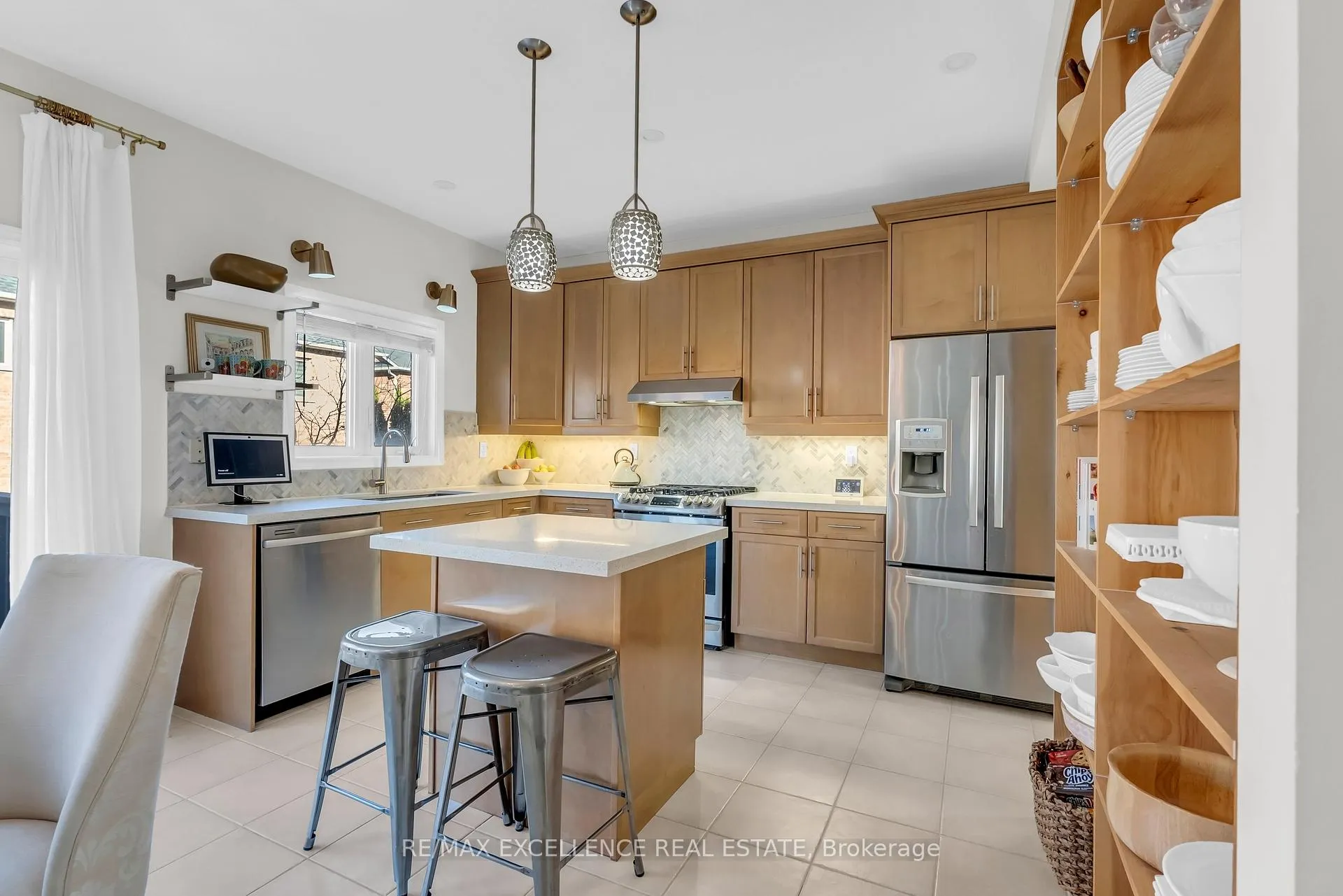 Photo 14 of 40 Imperial Lakes Drive, Brampton, Bram East — HOMEH
