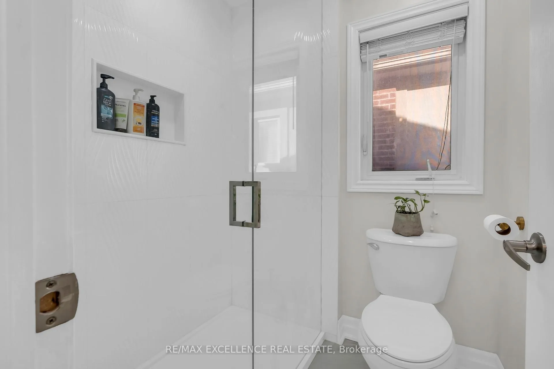 Photo 31 of 40 Imperial Lakes Drive, Brampton, Bram East — HOMEH