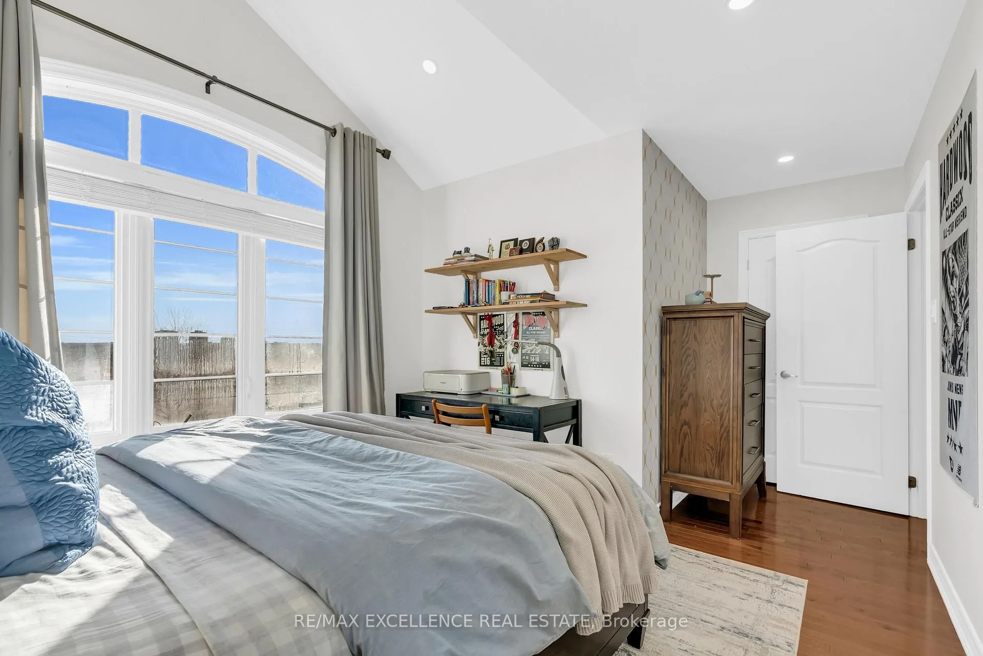 Photo 33 of 40 Imperial Lakes Drive, Brampton, Bram East — HOMEH