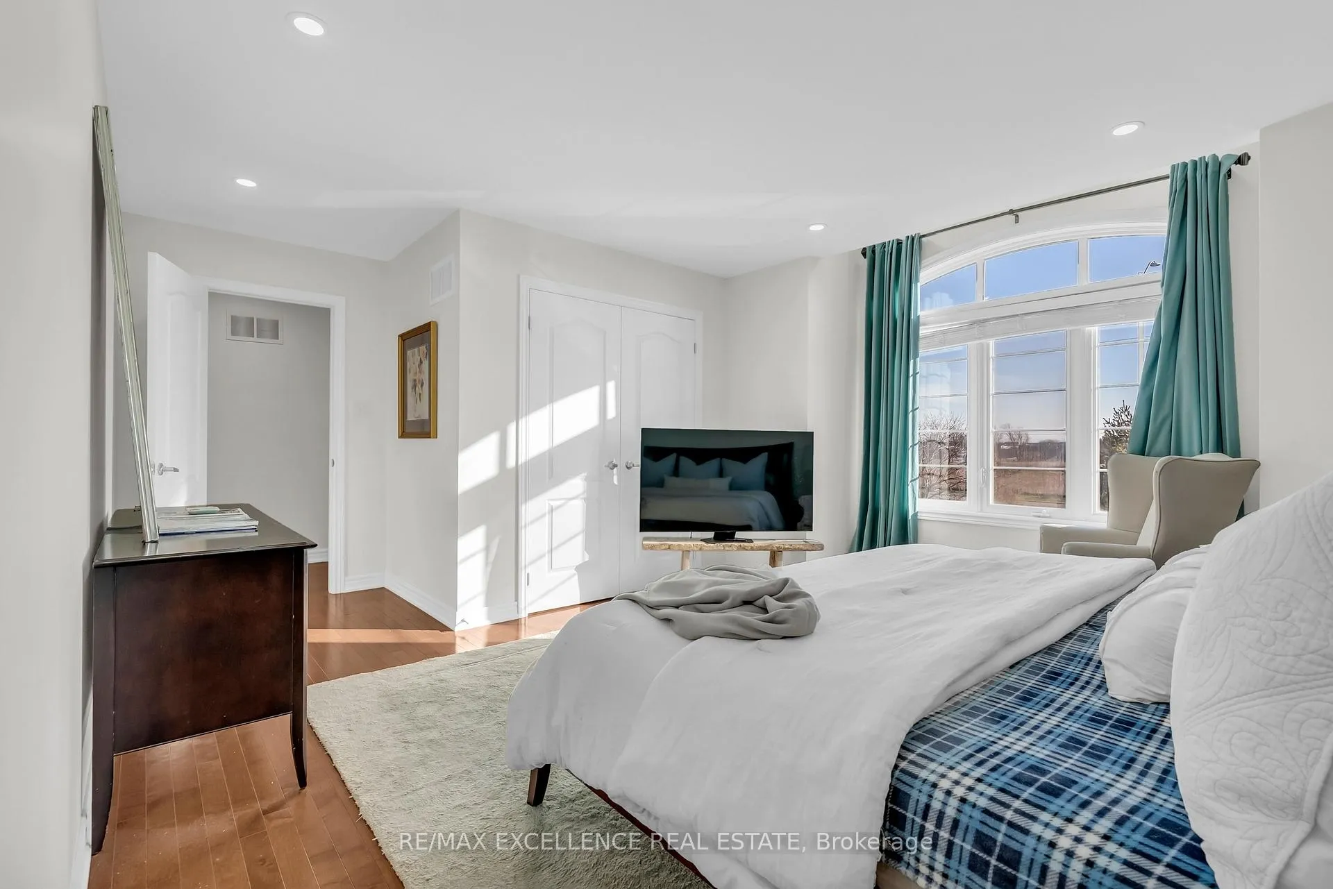 Photo 36 of 40 Imperial Lakes Drive, Brampton, Bram East — HOMEH