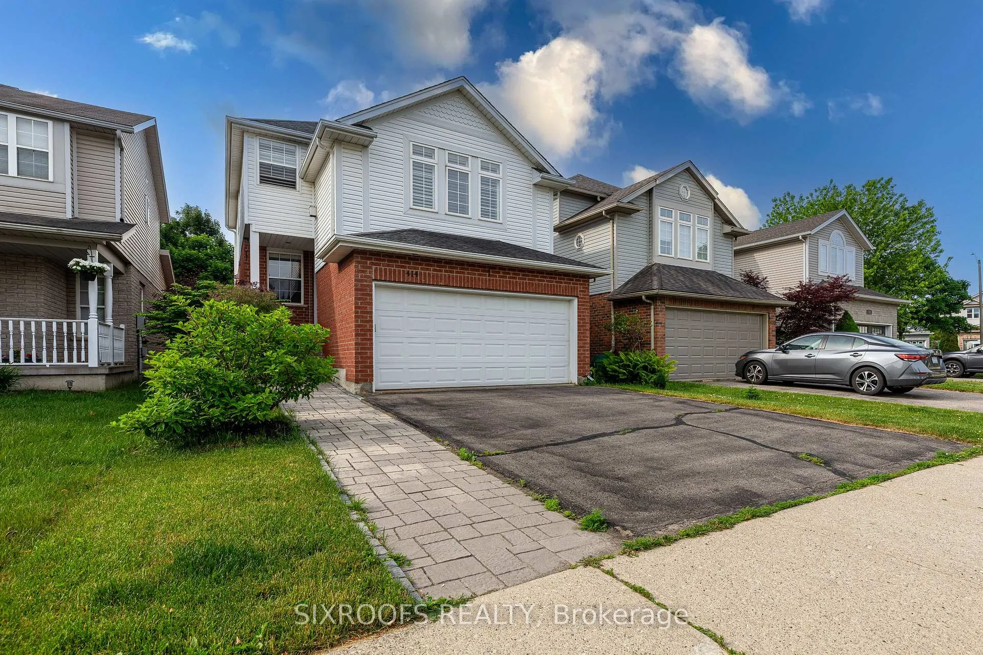 Front of 414 Havendale Crescent
