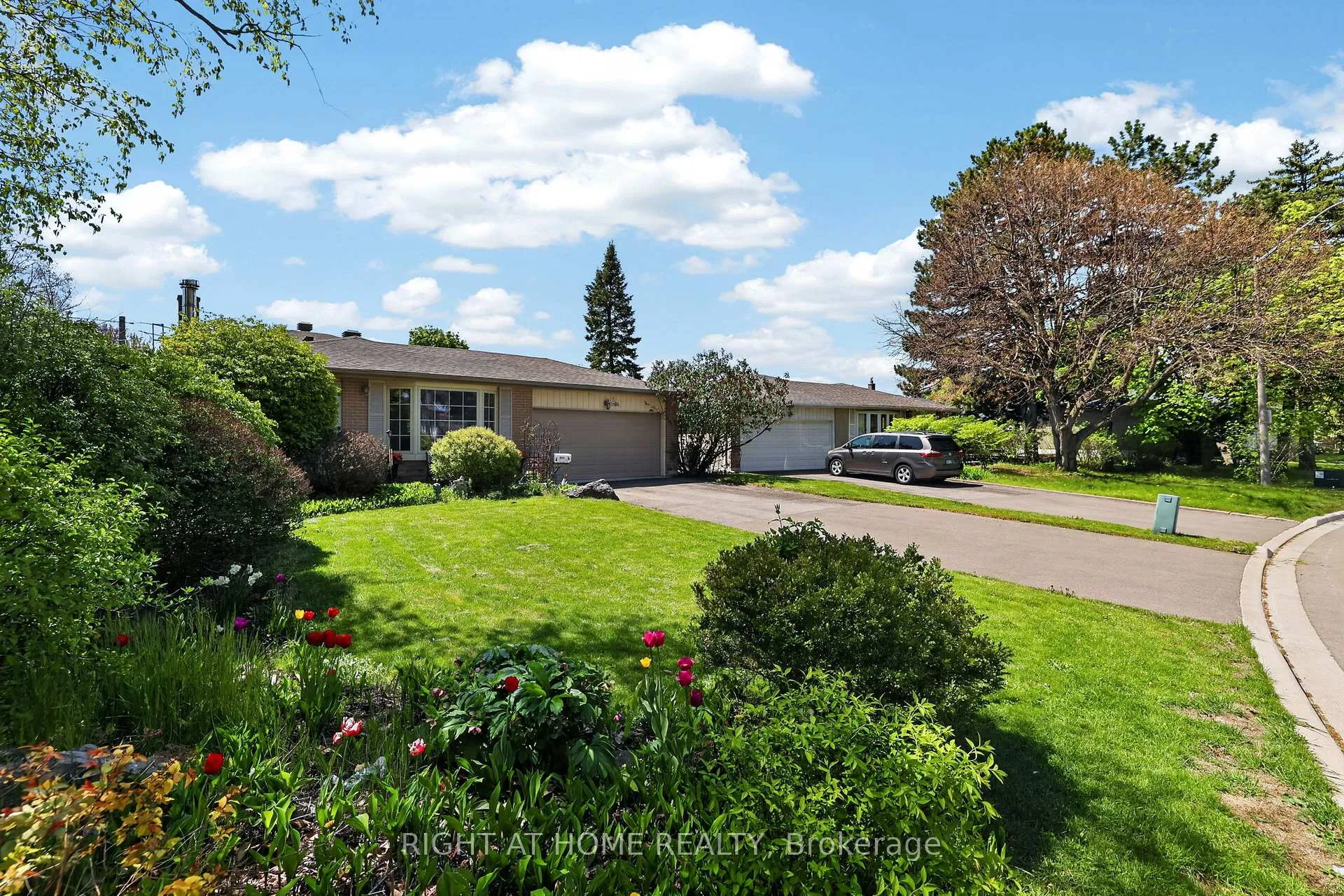 Photo 4 of 5 Fleance Drive, Markham, Royal Orchard — HOMEH