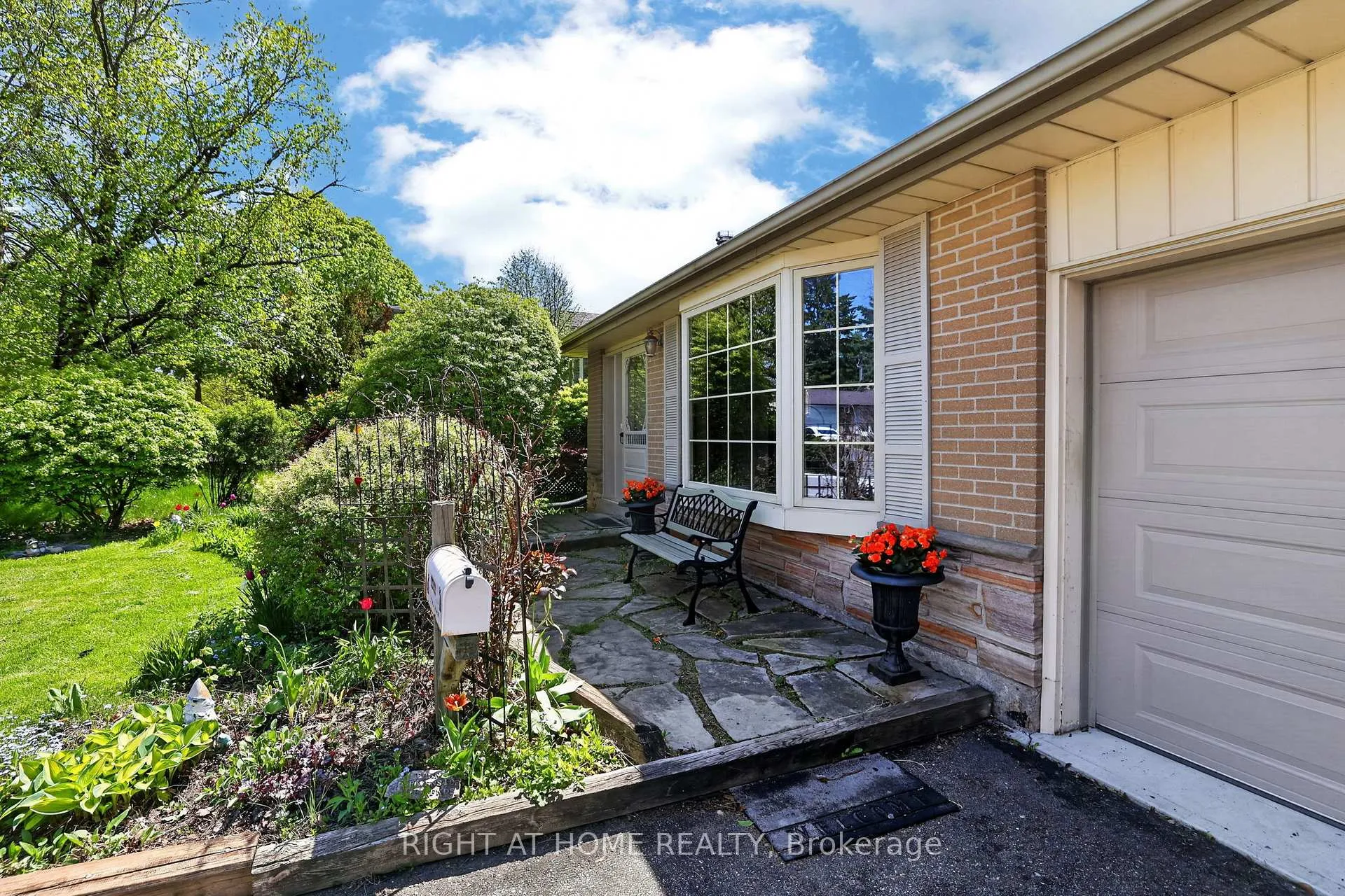 Photo 6 of 5 Fleance Drive, Markham, Royal Orchard — HOMEH