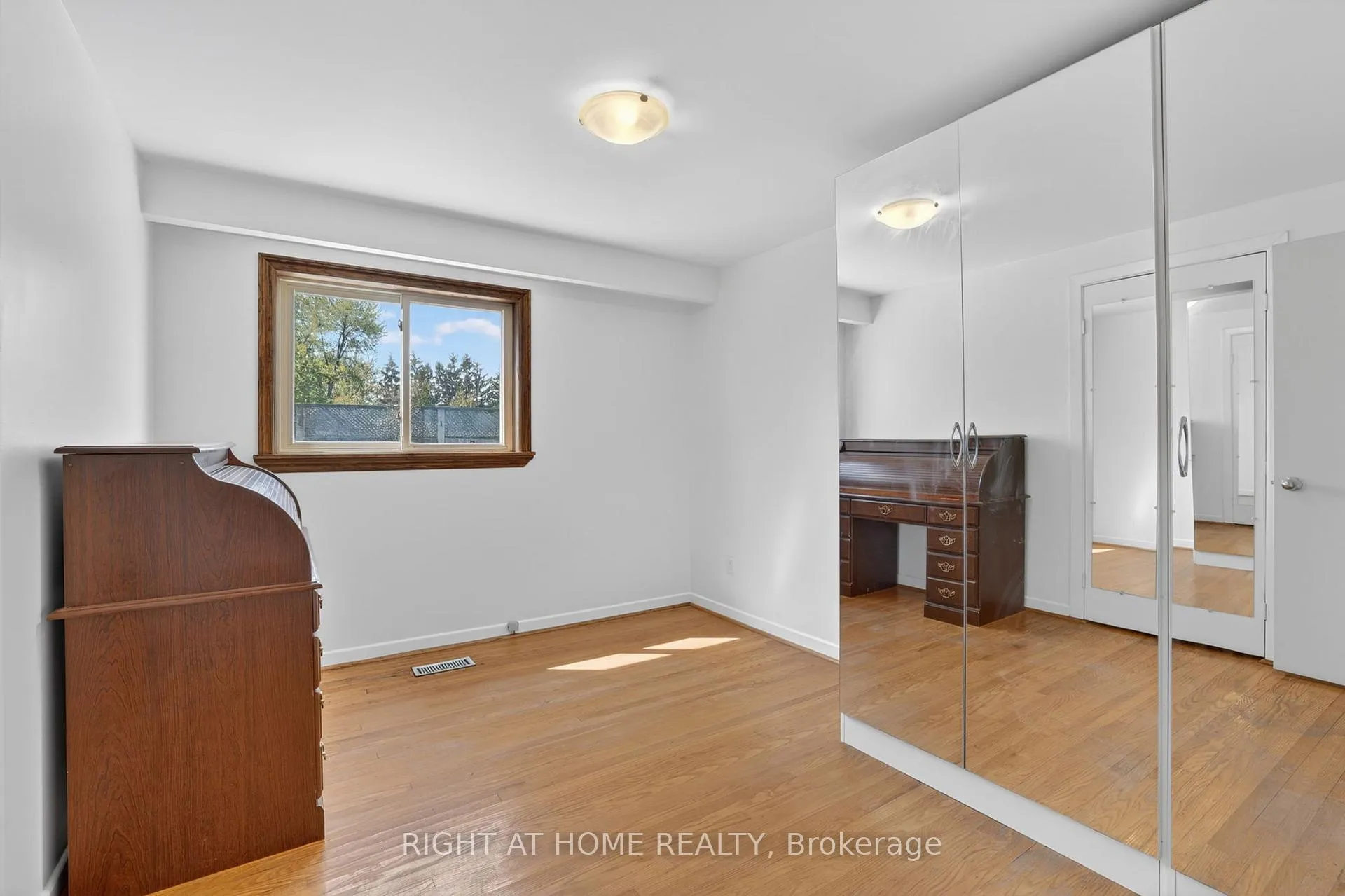 Photo 32 of 5 Fleance Drive, Markham, Royal Orchard — HOMEH