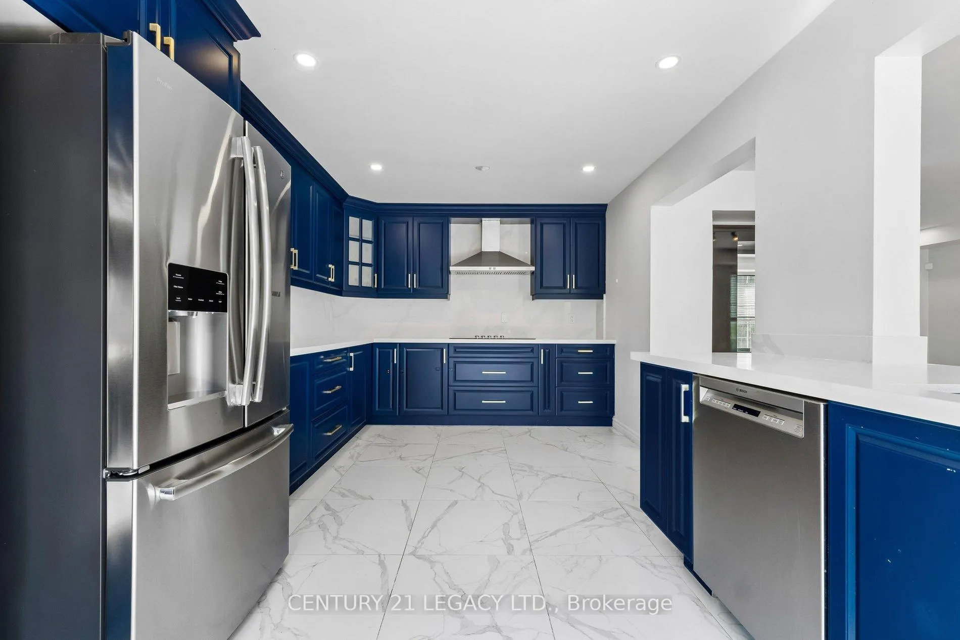 Photo 8 of 29 Woolf Crescent, Ajax, South East — HOMEH