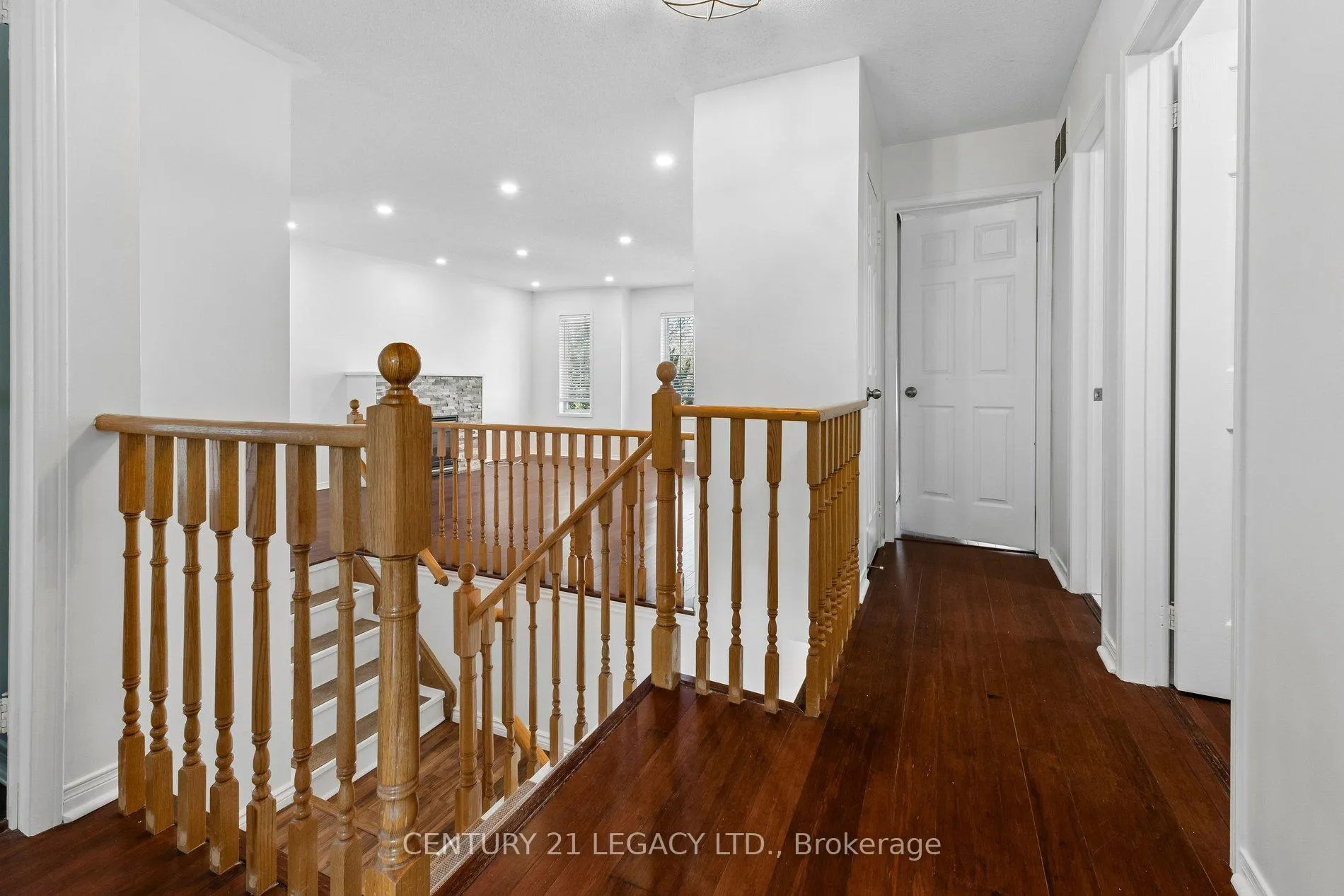 Photo 15 of 29 Woolf Crescent, Ajax, South East — HOMEH