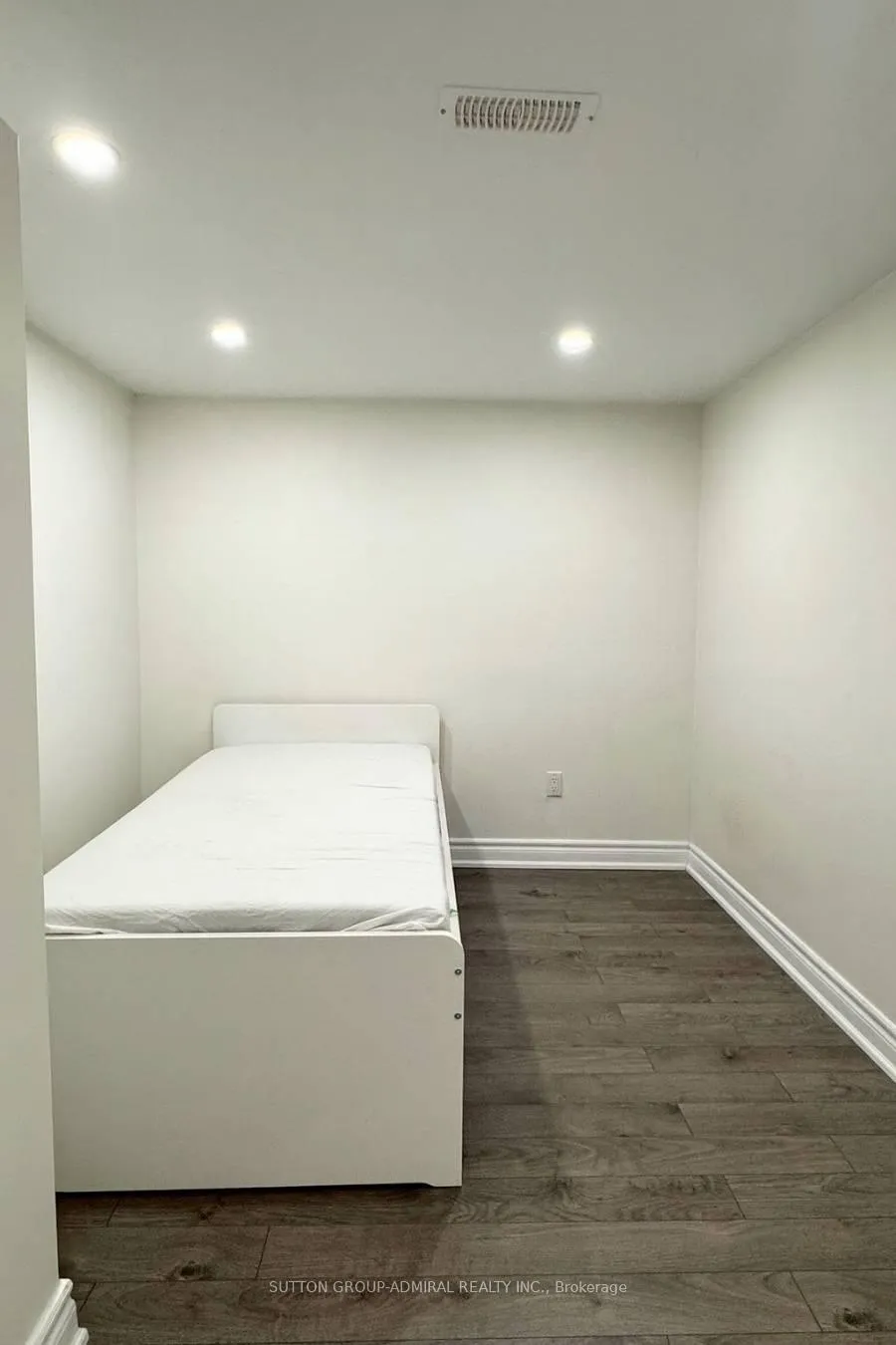 Photo 7 of Unit Basement, 7 Judith Avenue, Vaughan, Brownridge — HOMEH
