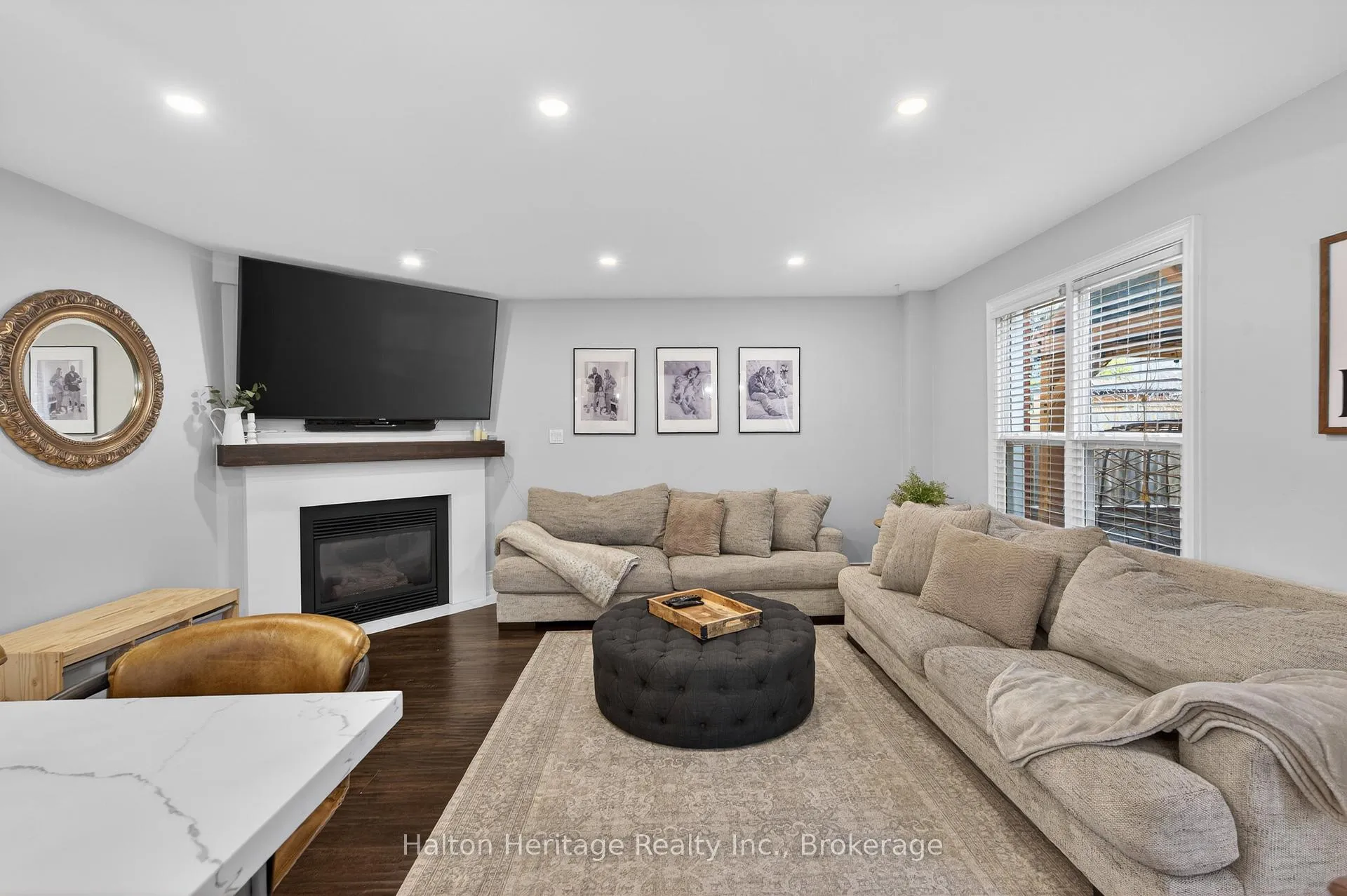 Photo 16 of 122 Hollybush Drive, Hamilton, Waterdown — HOMEH
